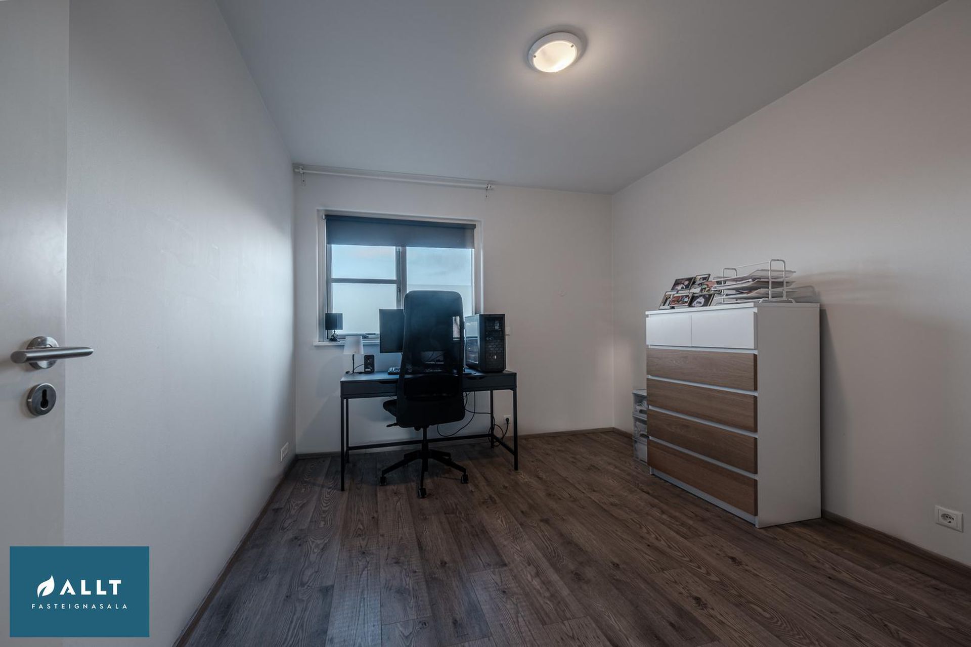 Tjarnabraut 14, 260 Reykjanesbær