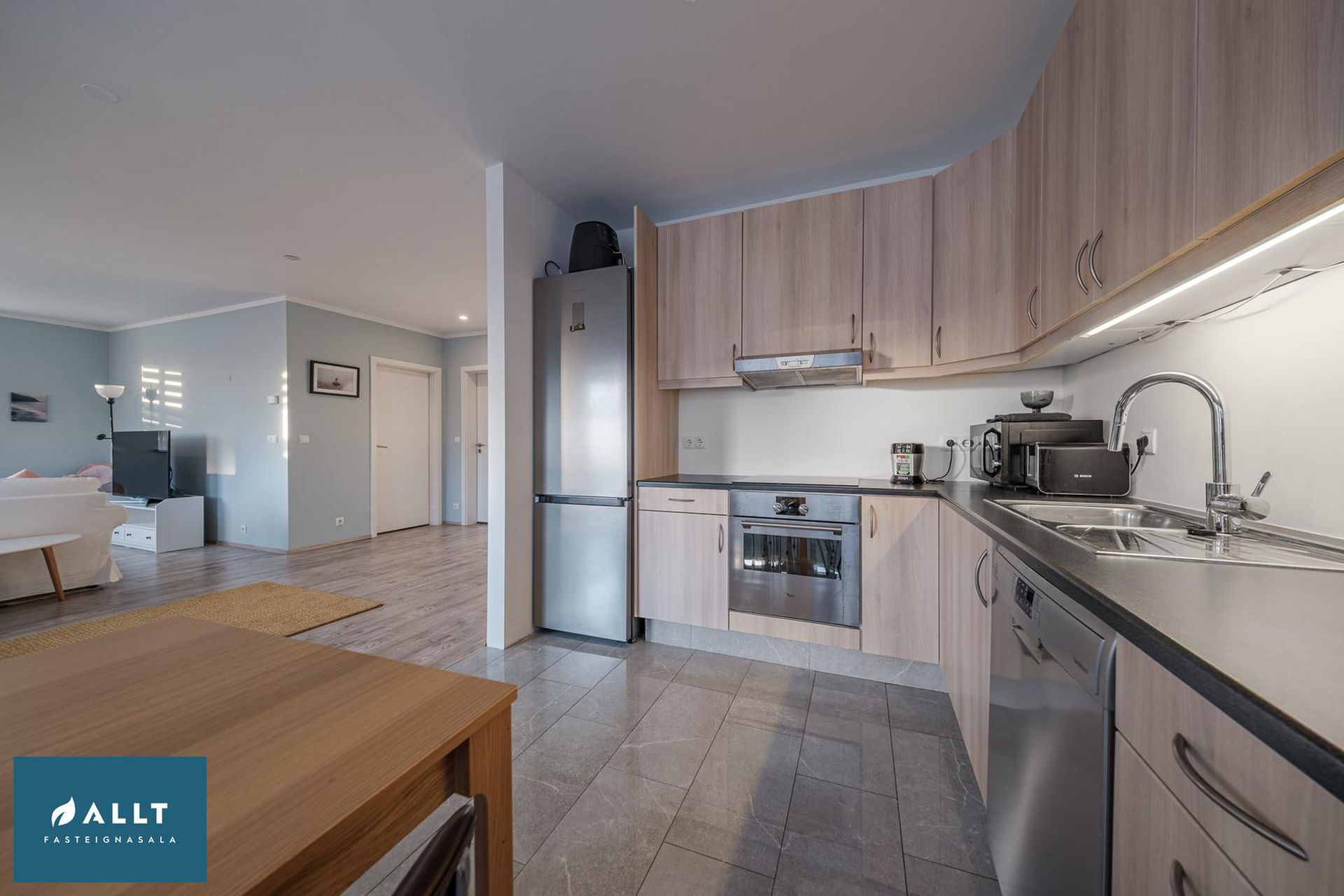 Tjarnabraut 14, 260 Reykjanesbær