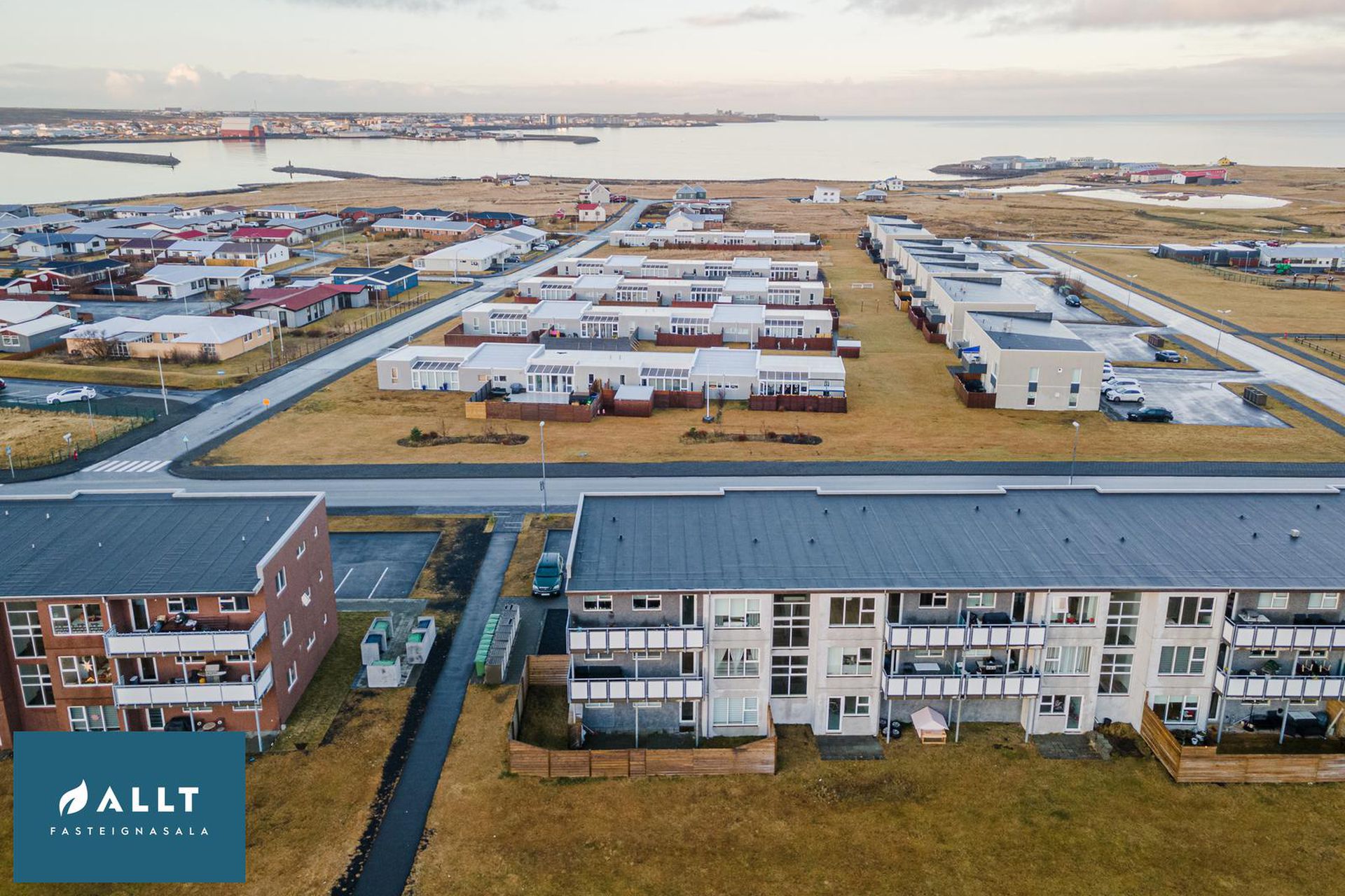 Tjarnabraut 14, 260 Reykjanesbær