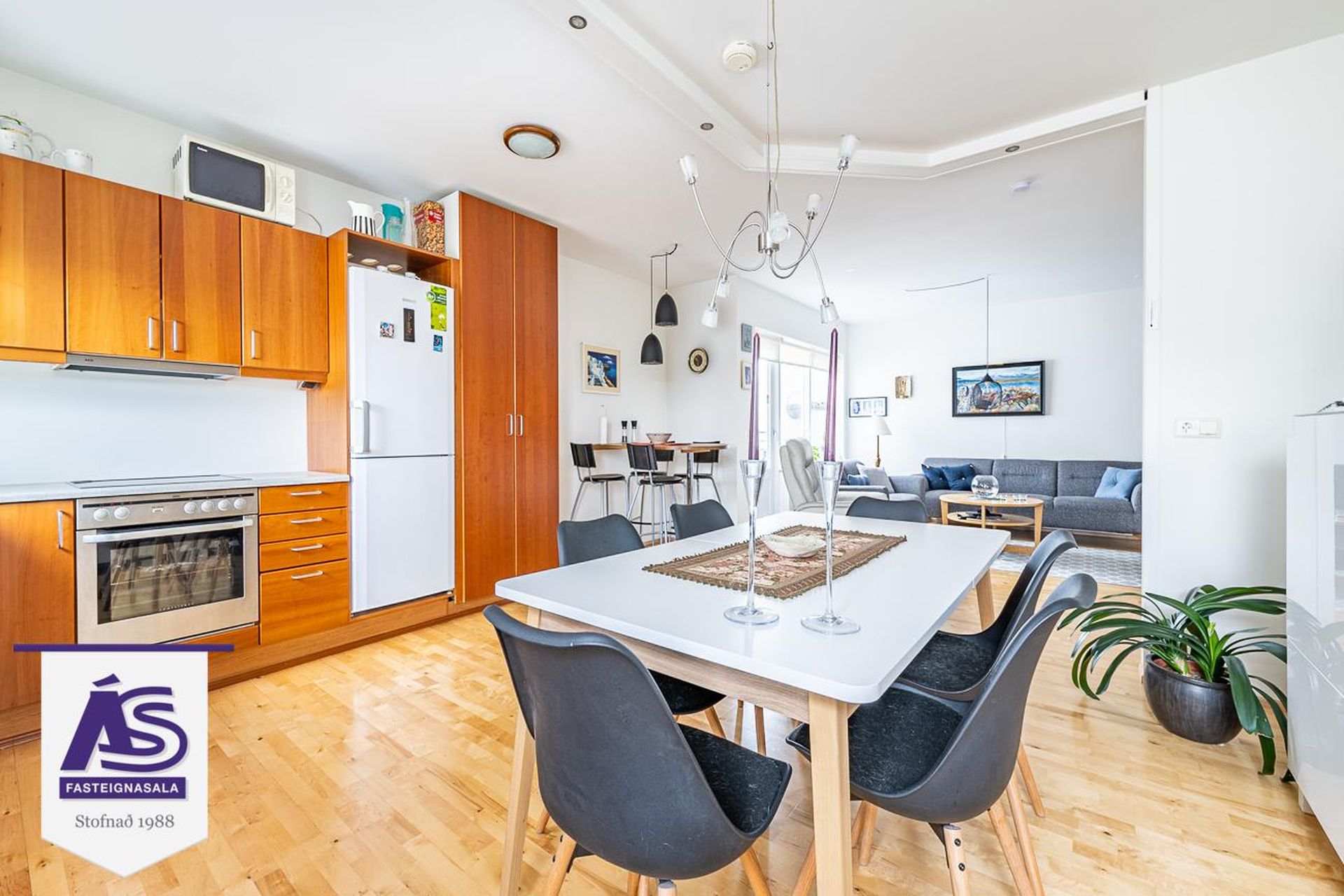 Þórðarsveigur 16, 113 Reykjavík
