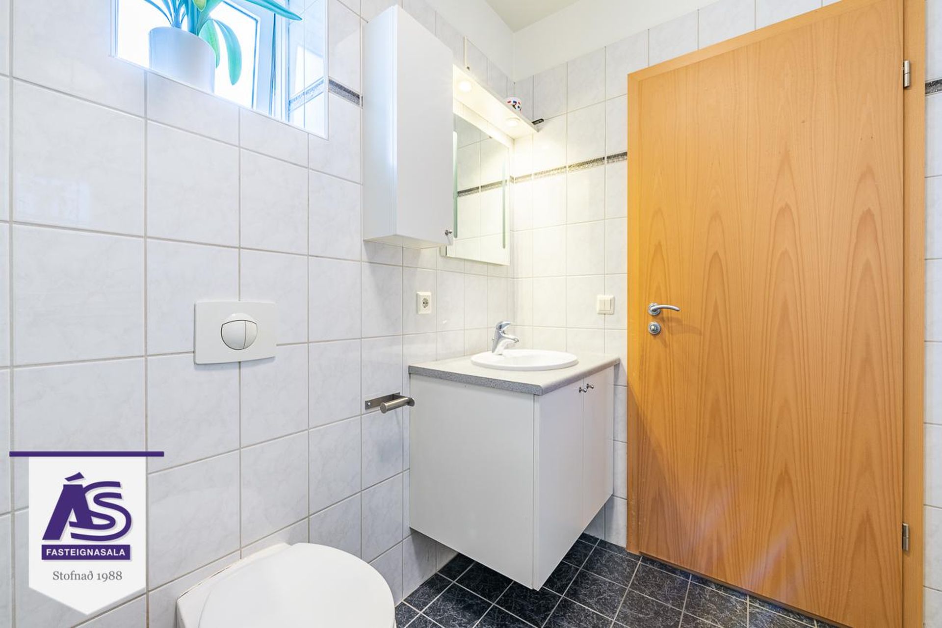 Þórðarsveigur 16, 113 Reykjavík