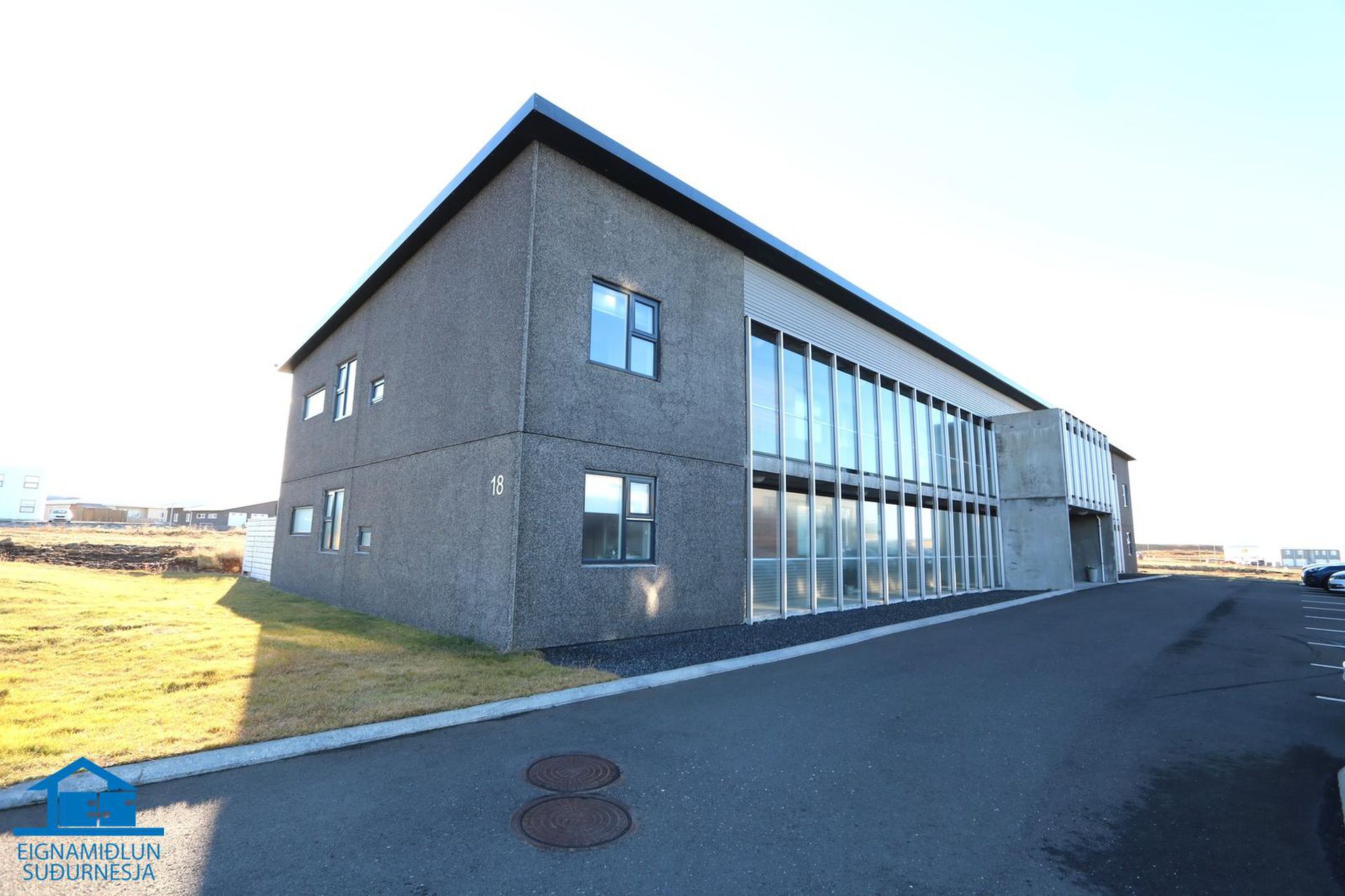 Dalsbraut 18, 260 Reykjanesbær