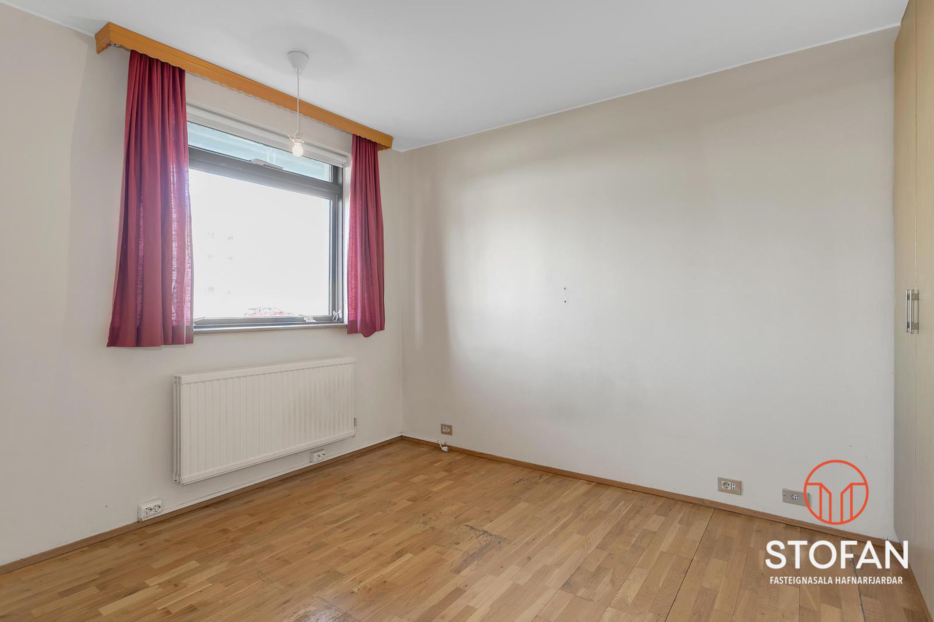 Kleppsvegur 32, 105 Reykjavík