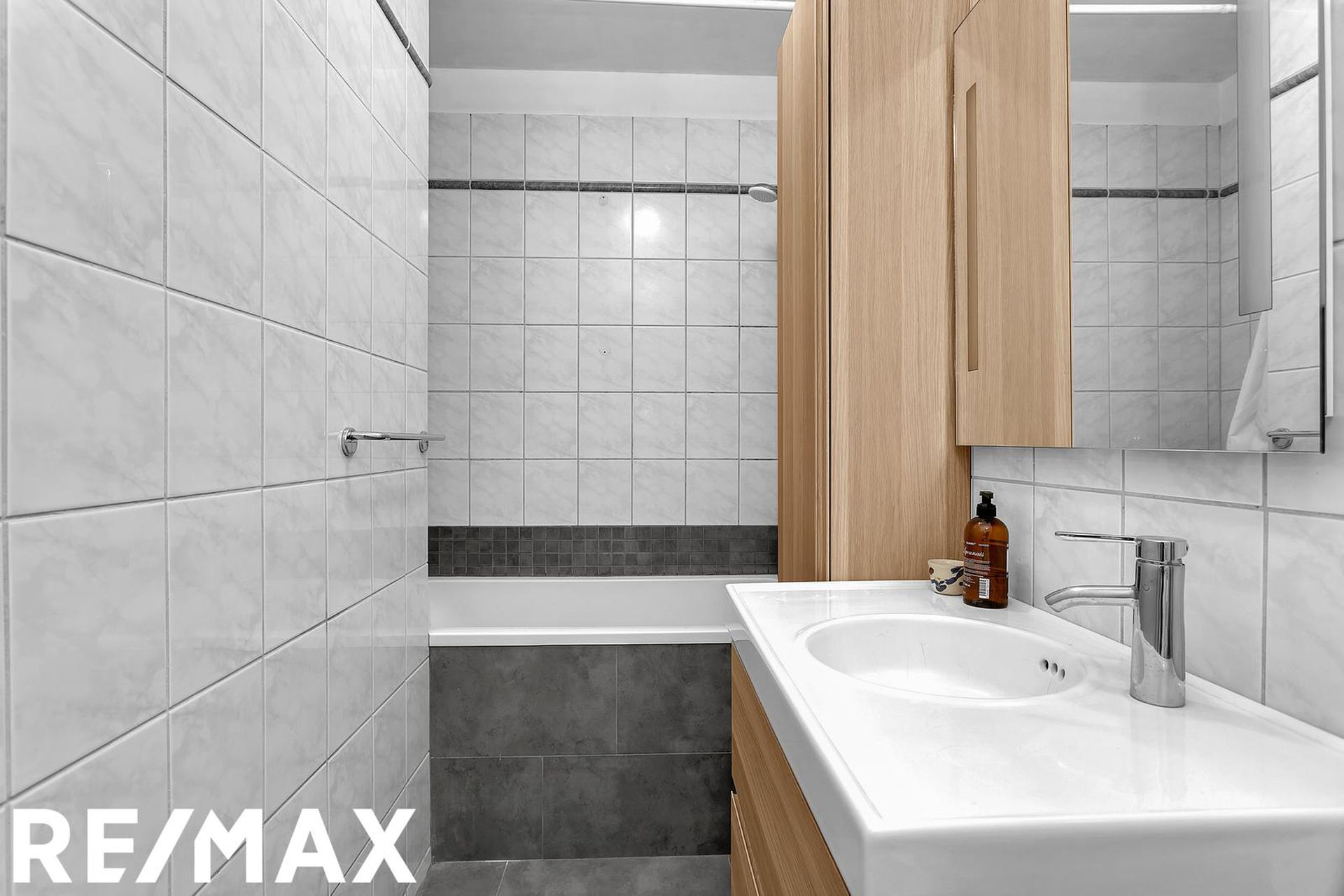 Snorrabraut 33, 105 Reykjavík