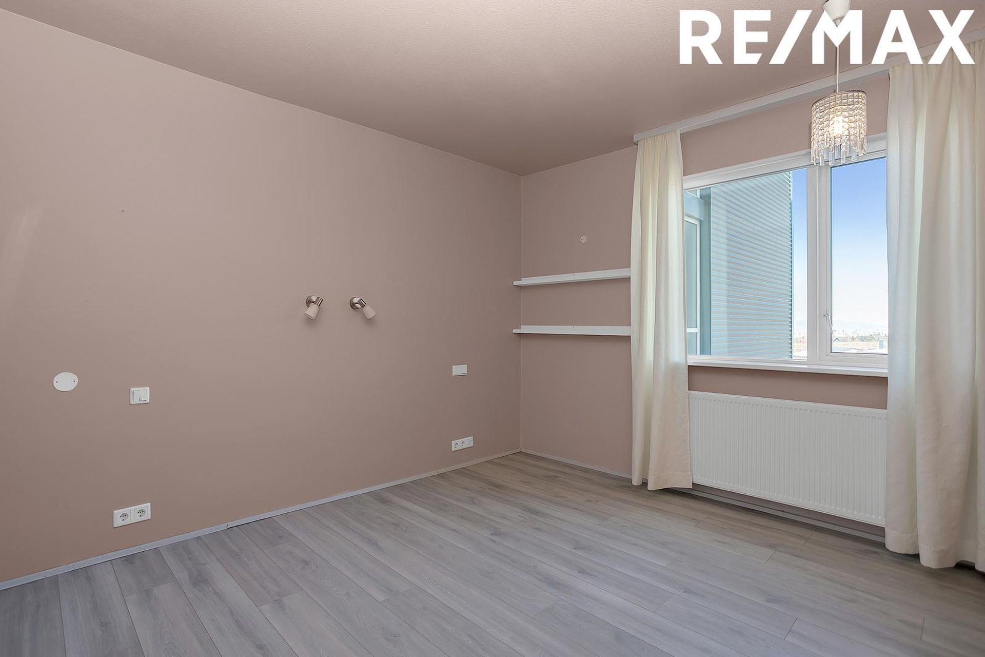 Ásakór 1, 203 Kópavogur