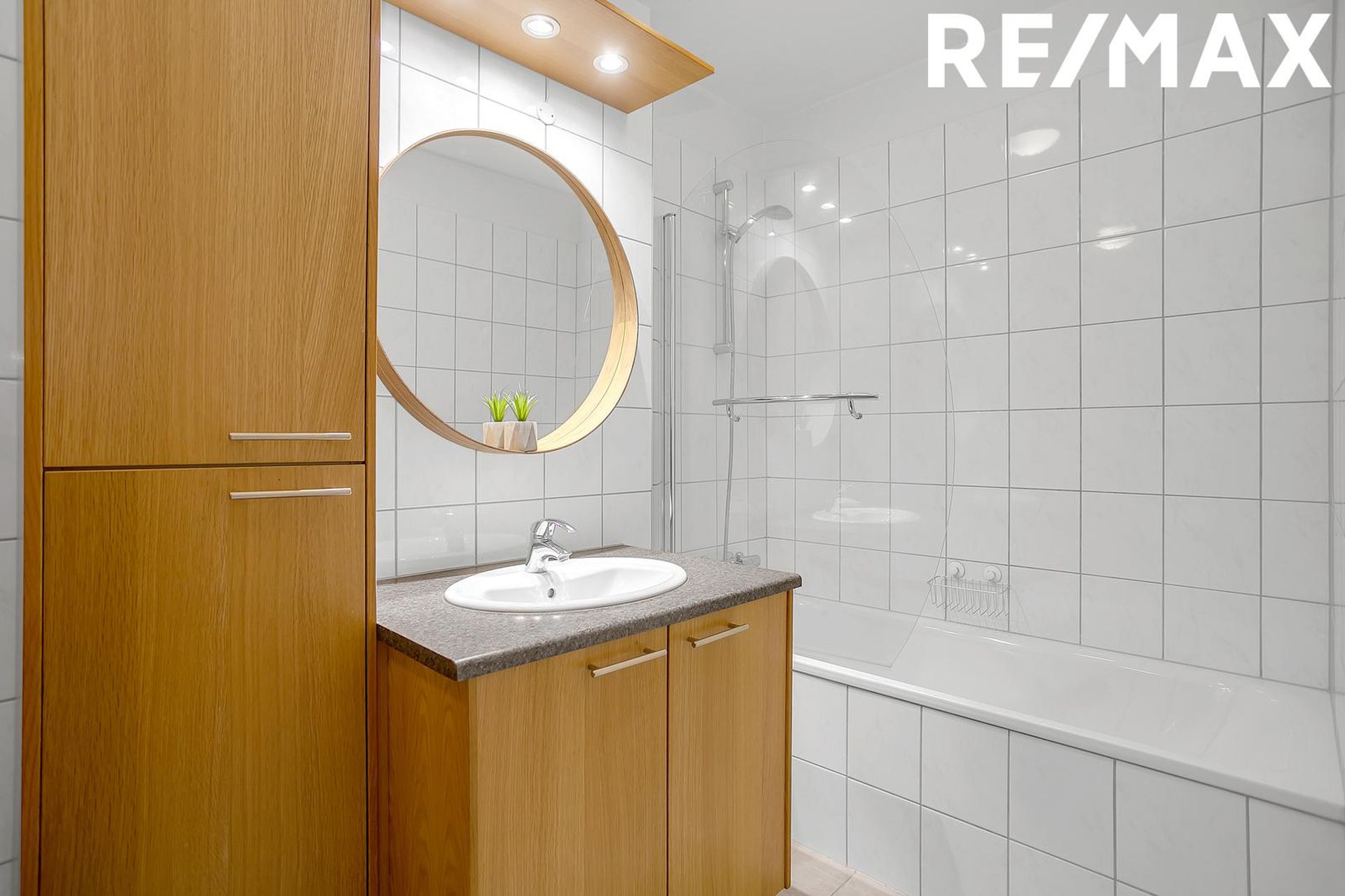 Ásakór 1, 203 Kópavogur