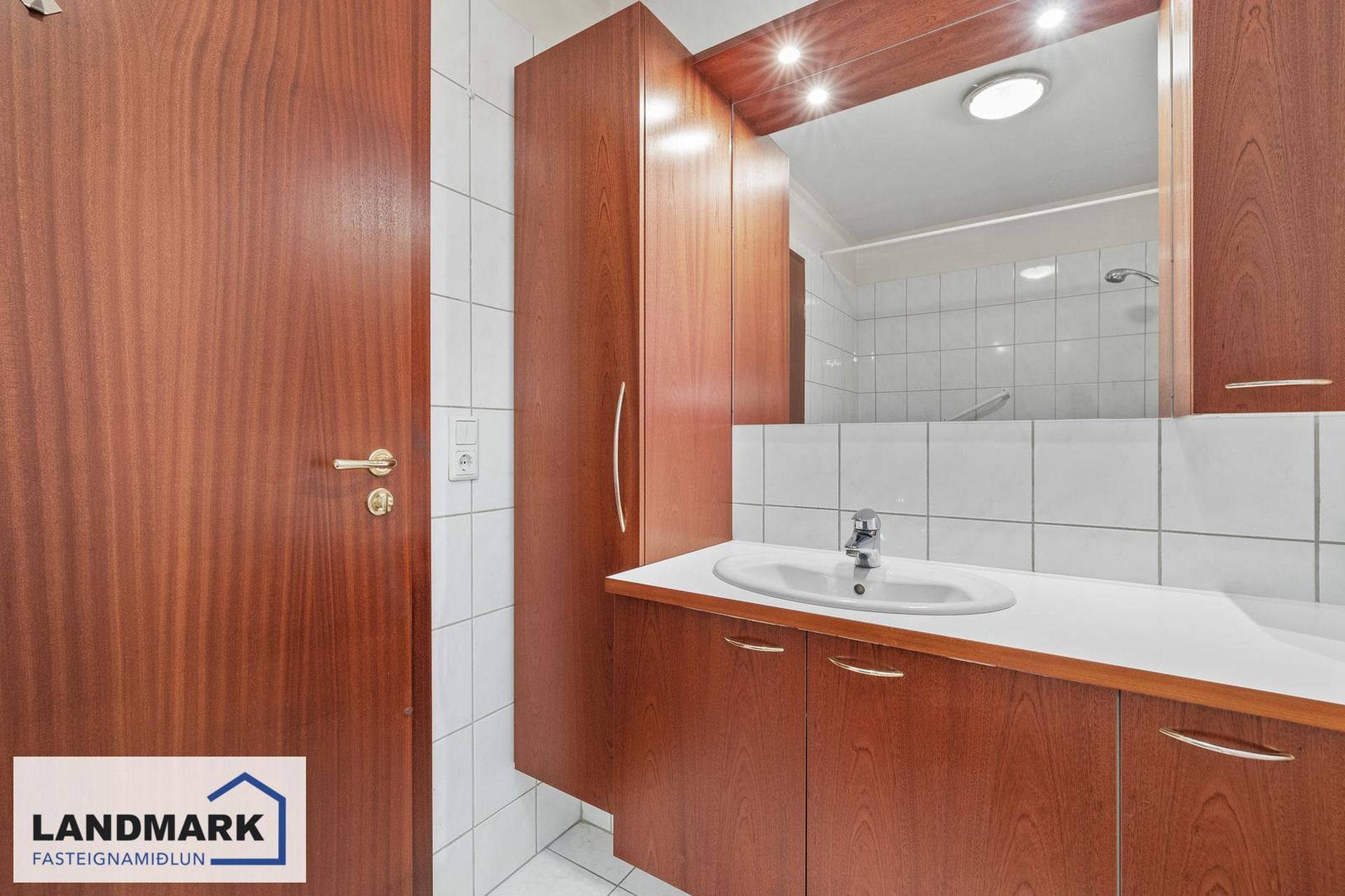 Naustabryggja 12, 110 Reykjavík