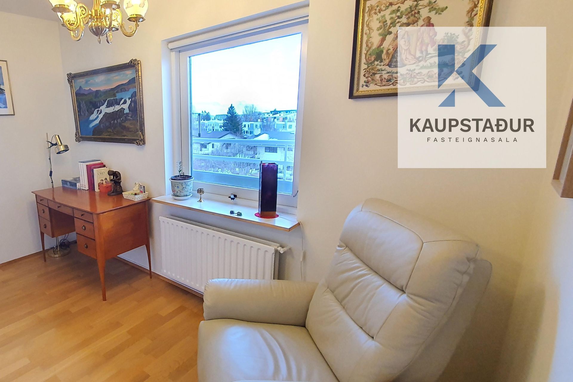 Hvassaleiti 58, 103 Reykjavík