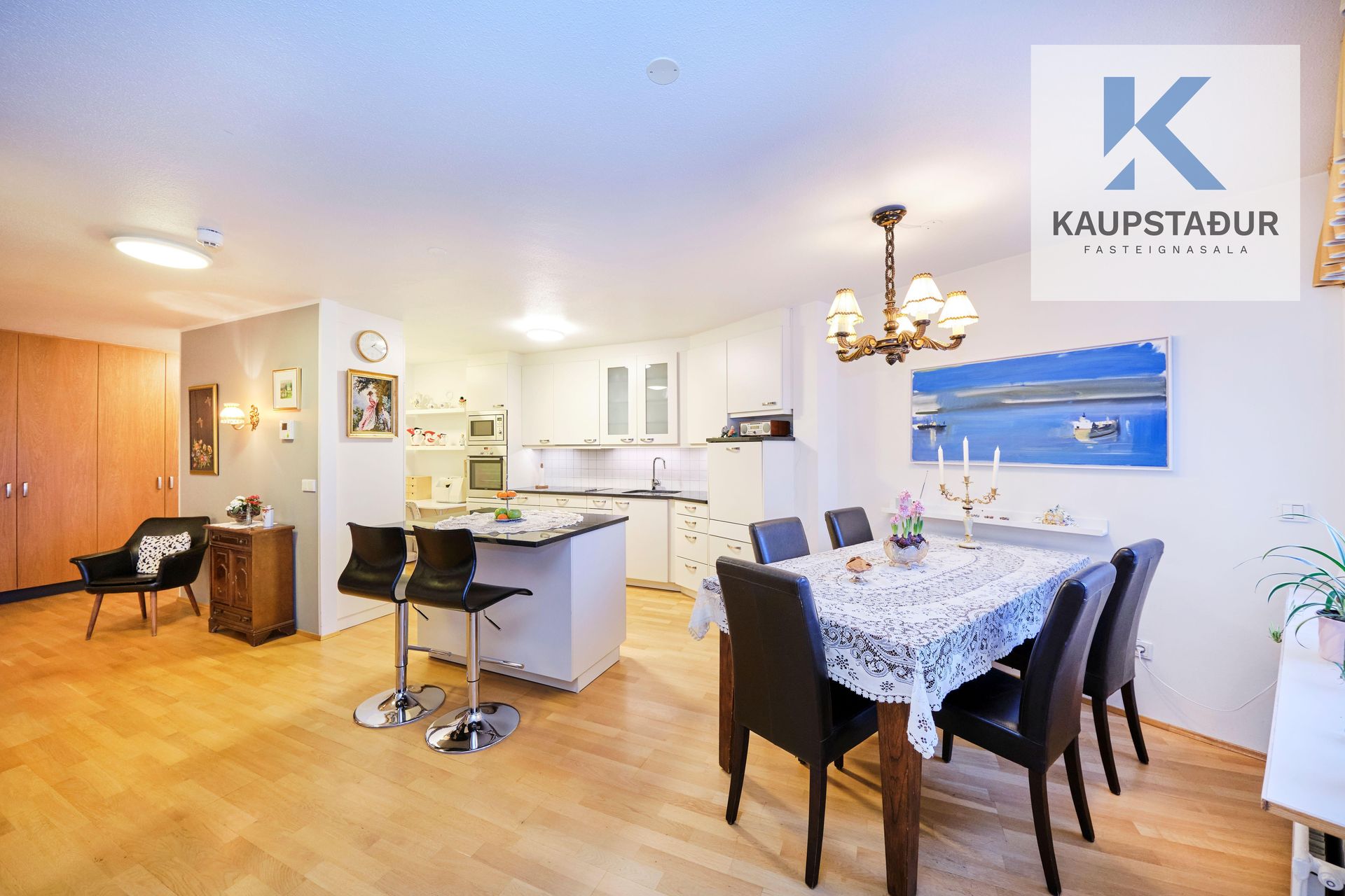 Hvassaleiti 58, 103 Reykjavík