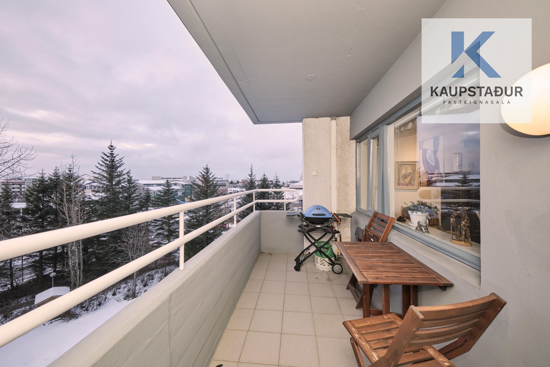 Hvassaleiti 58, 103 Reykjavík