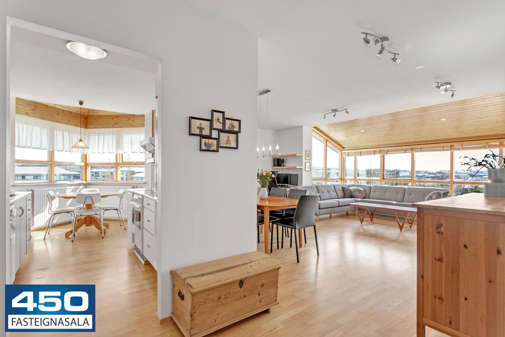Sporhamrar 8, 112 Reykjavík