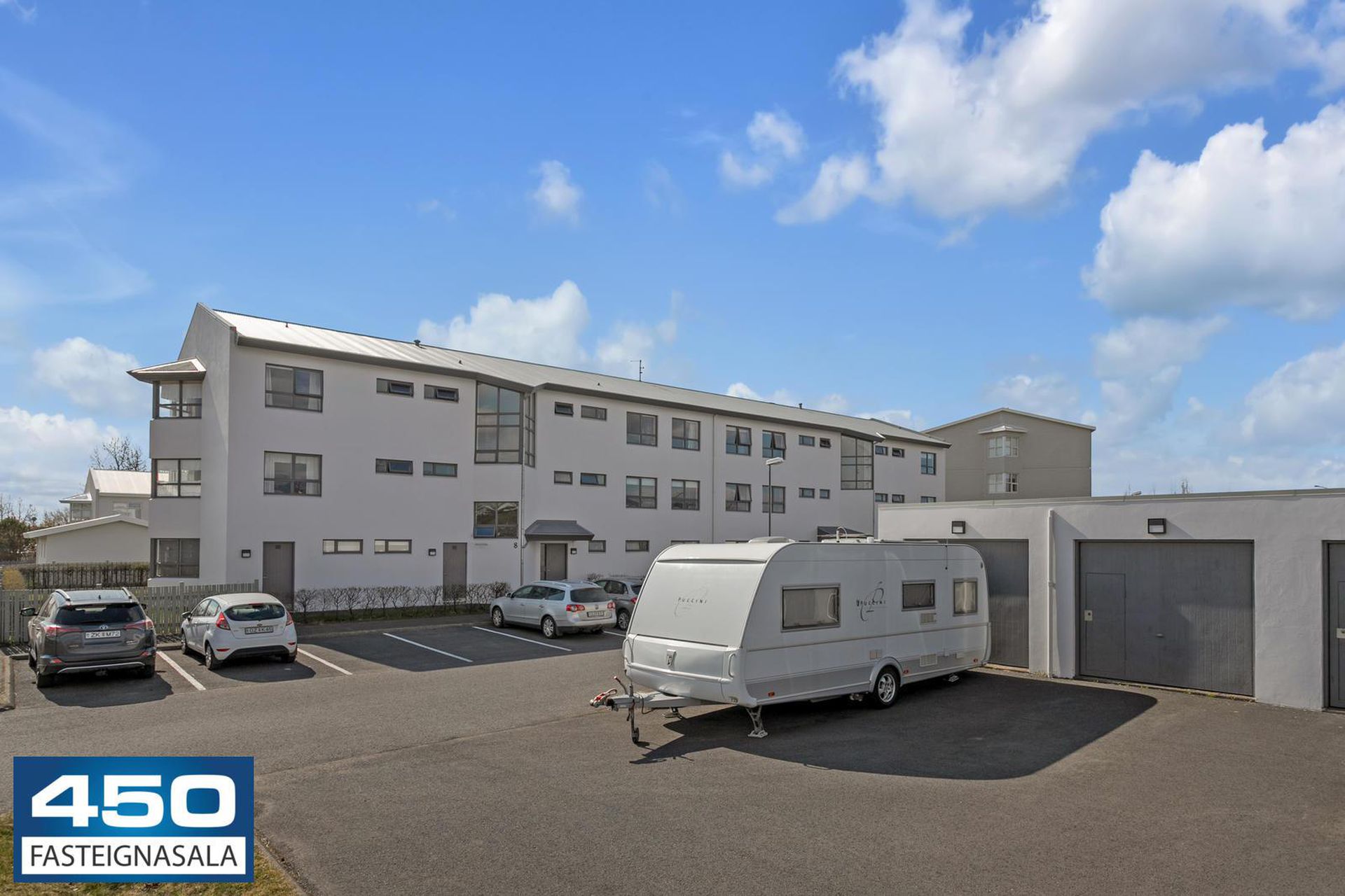 Sporhamrar 8, 112 Reykjavík