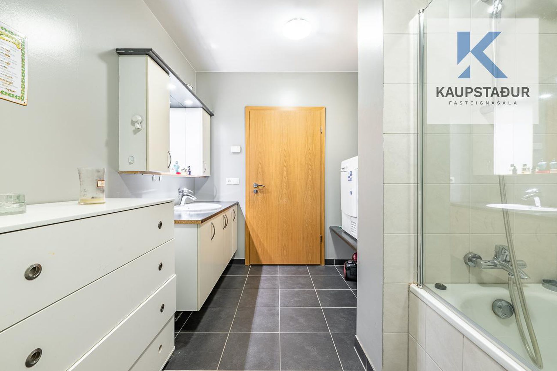 Tjarnabraut 14, 260 Reykjanesbær