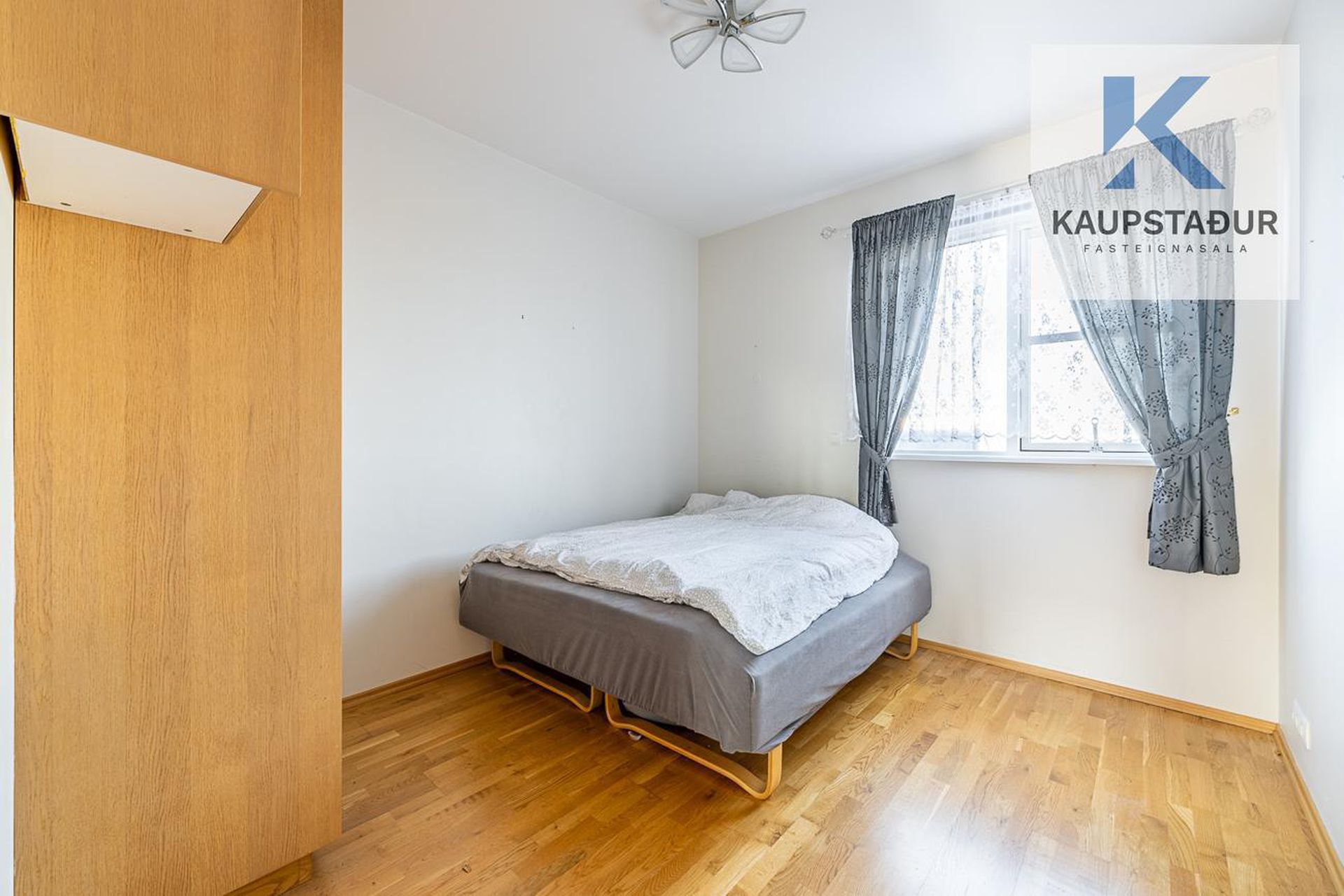 Tjarnabraut 14, 260 Reykjanesbær