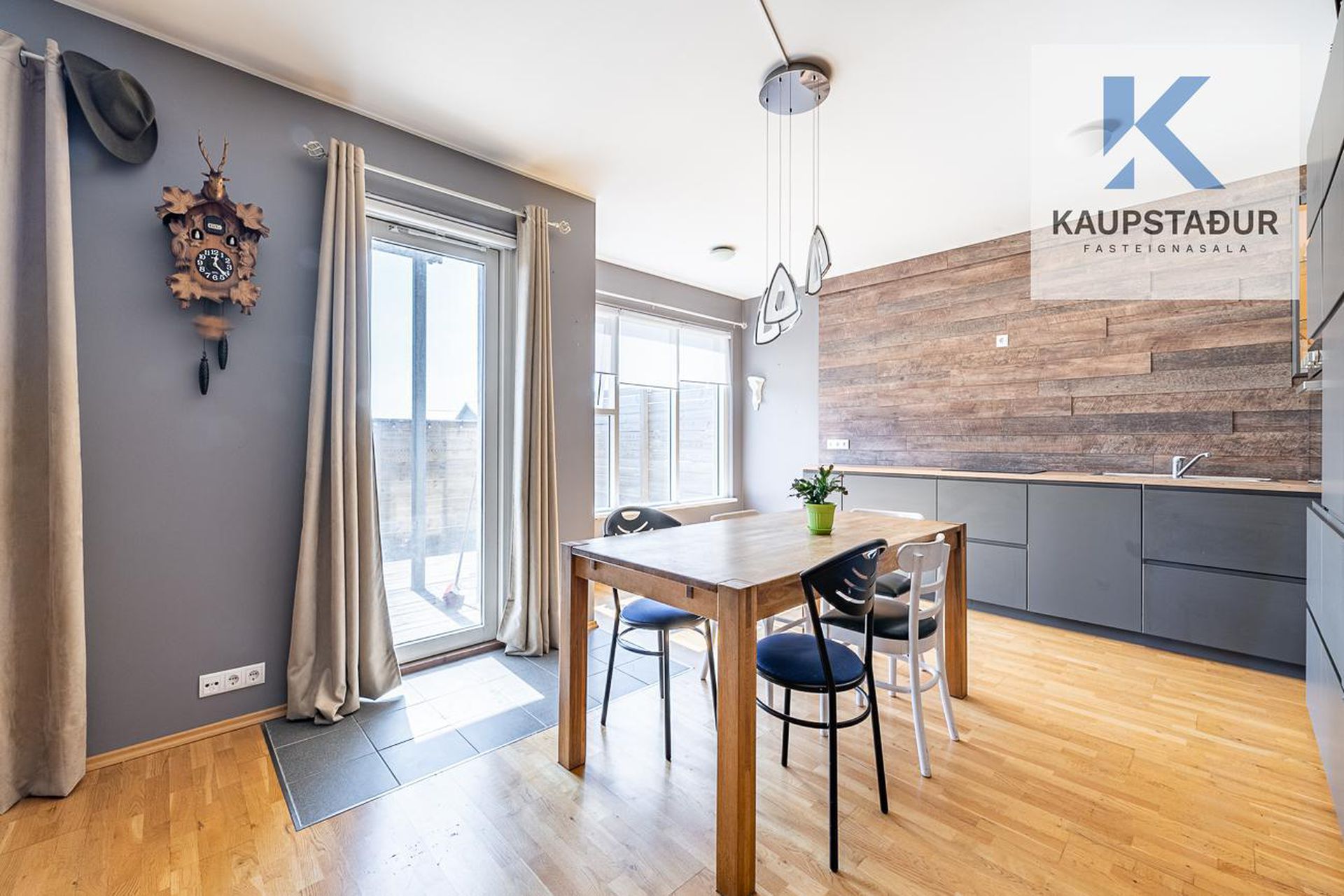 Tjarnabraut 14, 260 Reykjanesbær