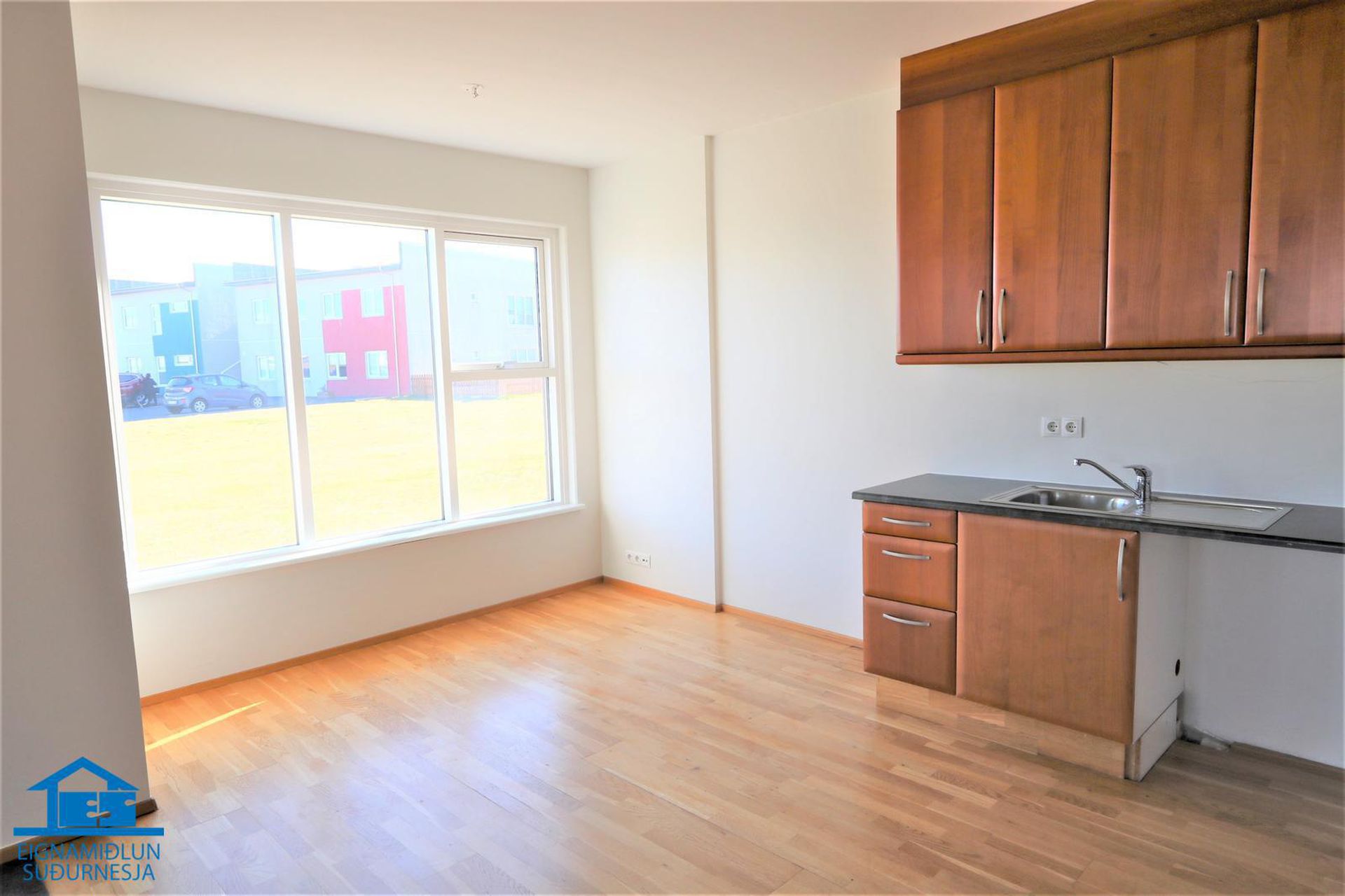 Tjarnabraut 14, 260 Reykjanesbær