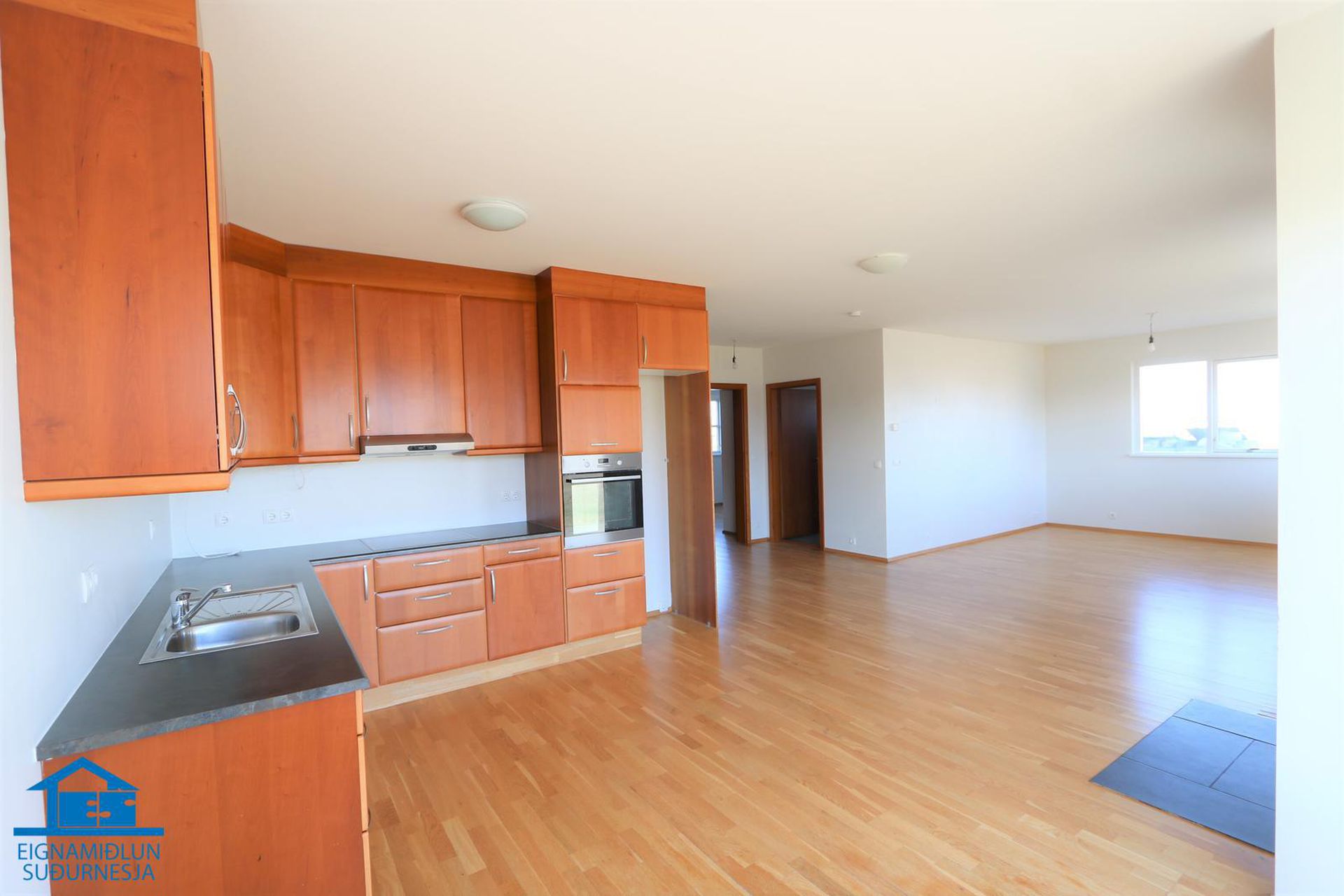 Tjarnabraut 14, 260 Reykjanesbær