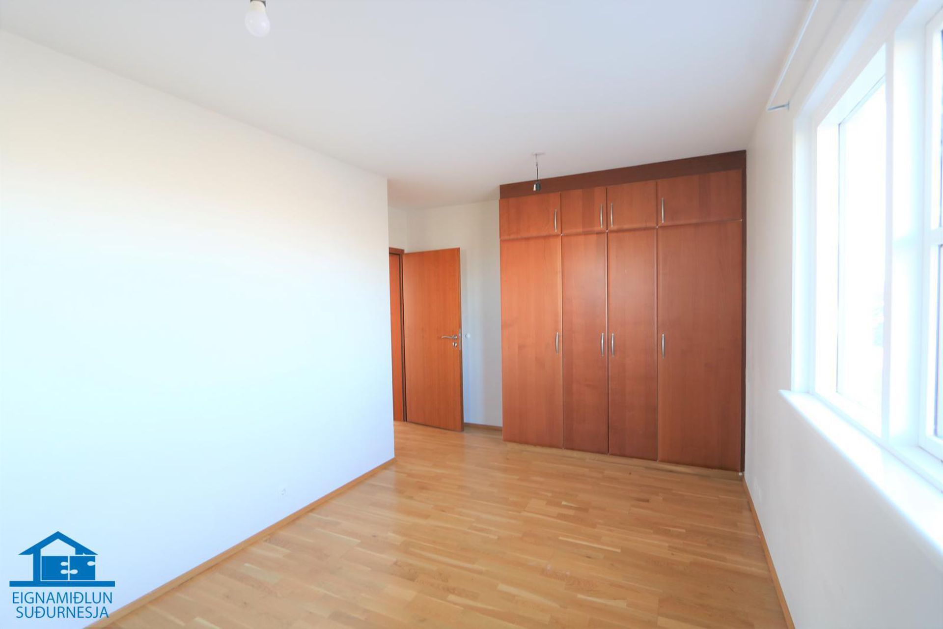 Tjarnabraut 14, 260 Reykjanesbær