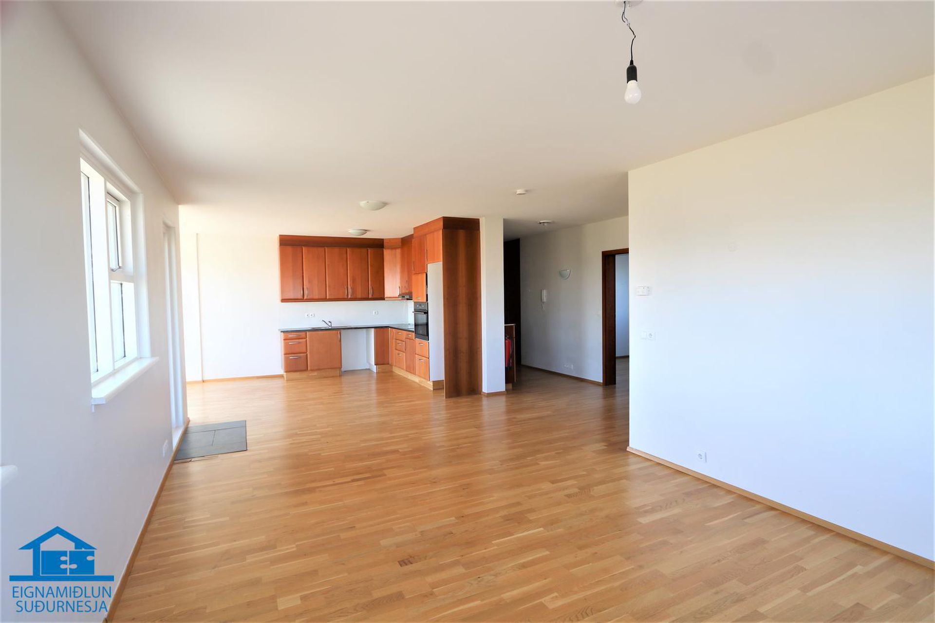 Tjarnabraut 14, 260 Reykjanesbær