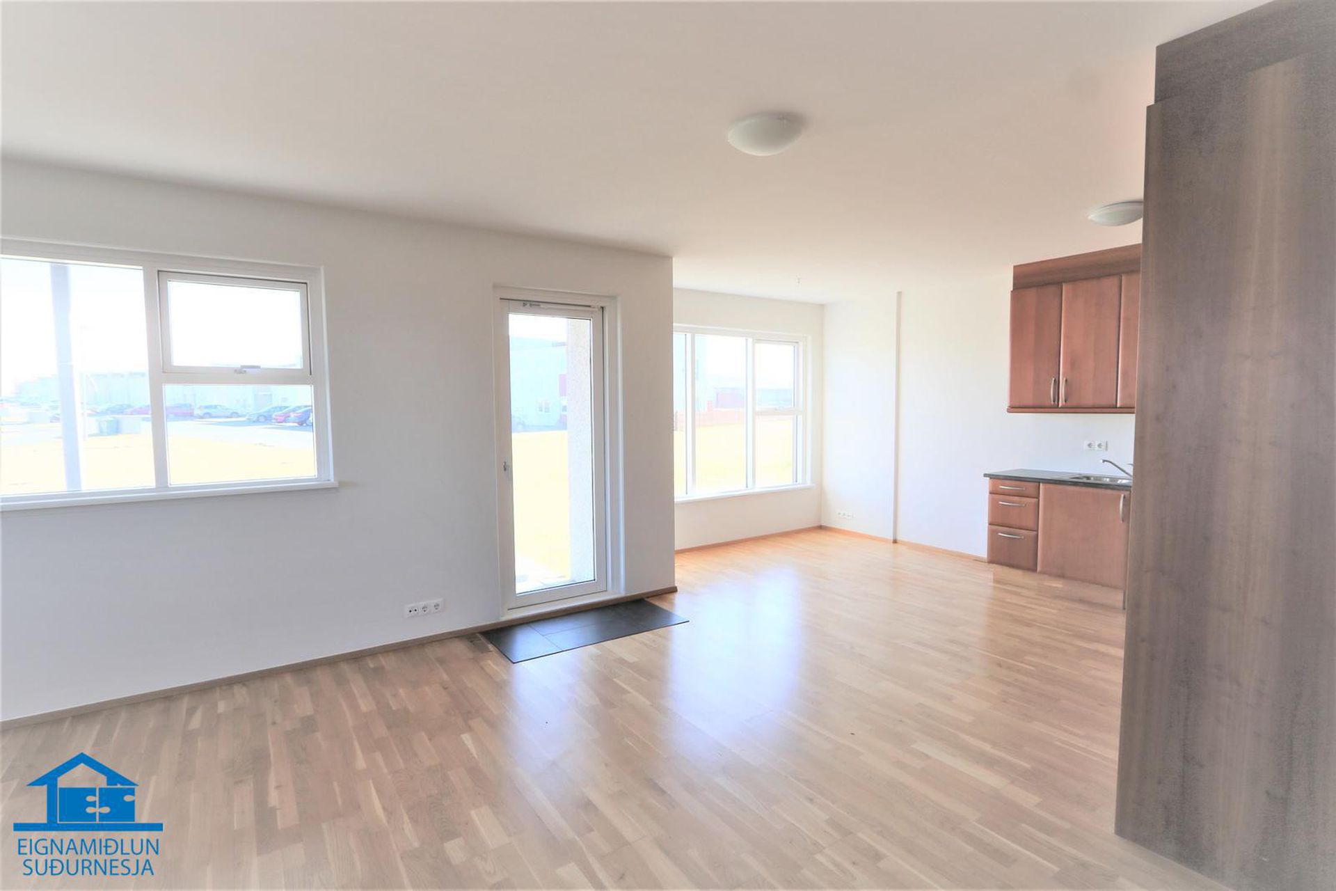 Tjarnabraut 14, 260 Reykjanesbær