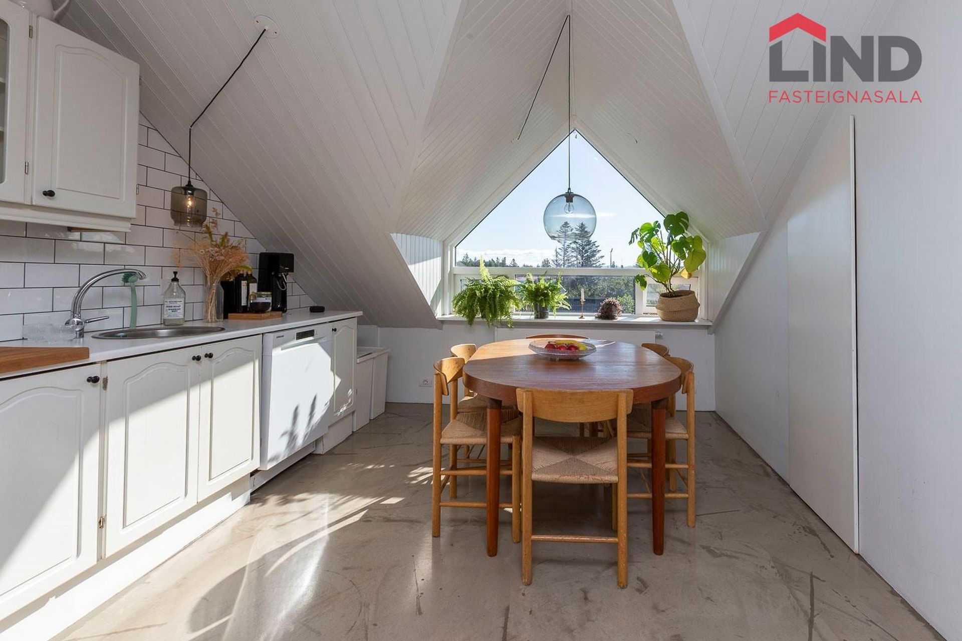 Laugarnesvegur 62, 105 Reykjavík