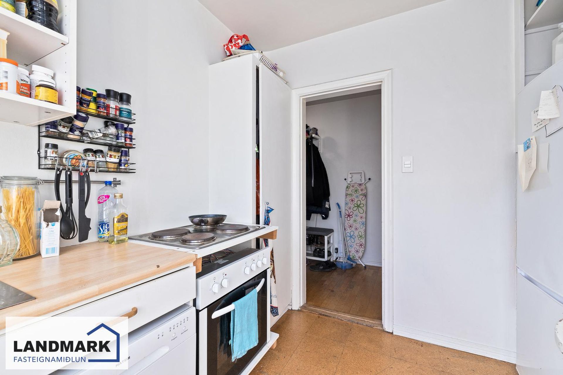 Langahlíð 23, 105 Reykjavík