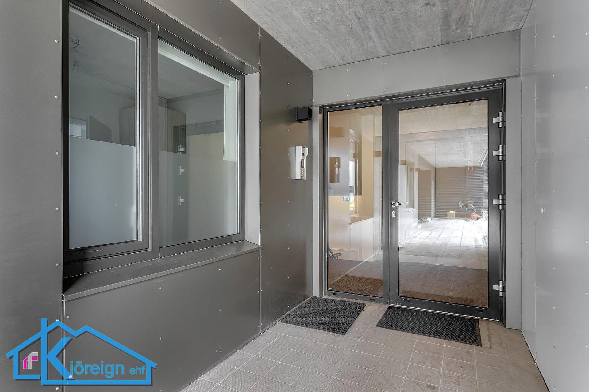 Smyrilshlíð 2, 102 Reykjavík