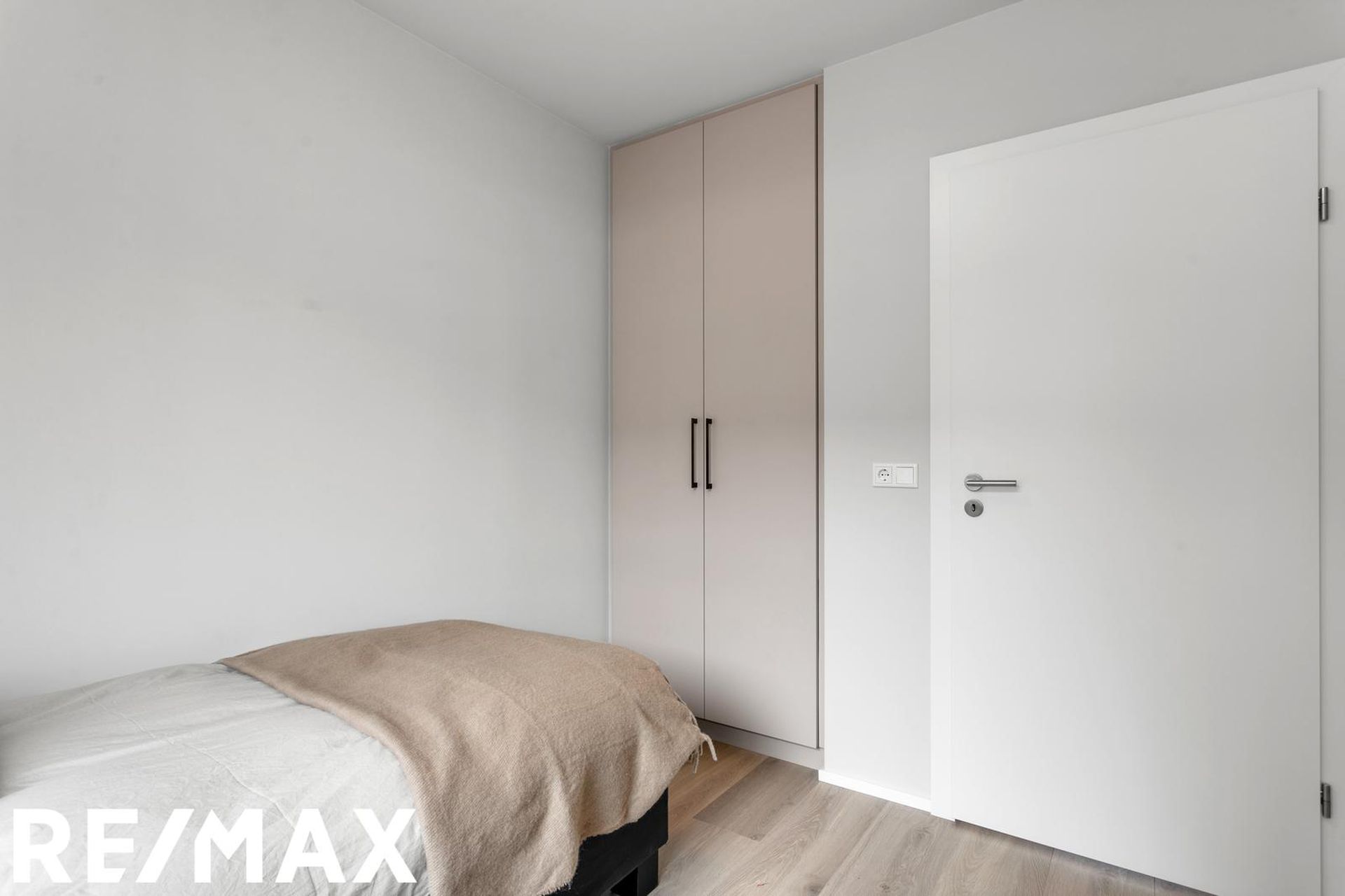 Hallgerðargata 1, 105 Reykjavík