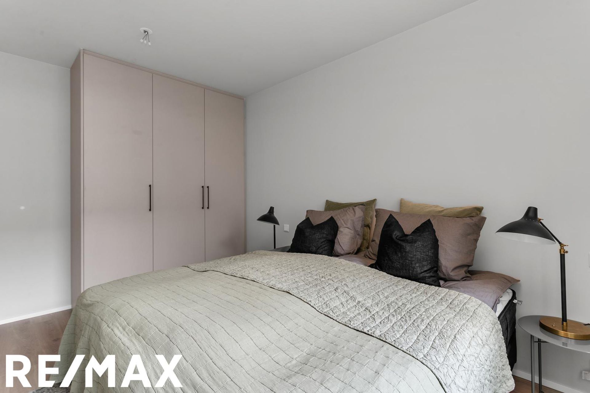 Hallgerðargata 1, 105 Reykjavík