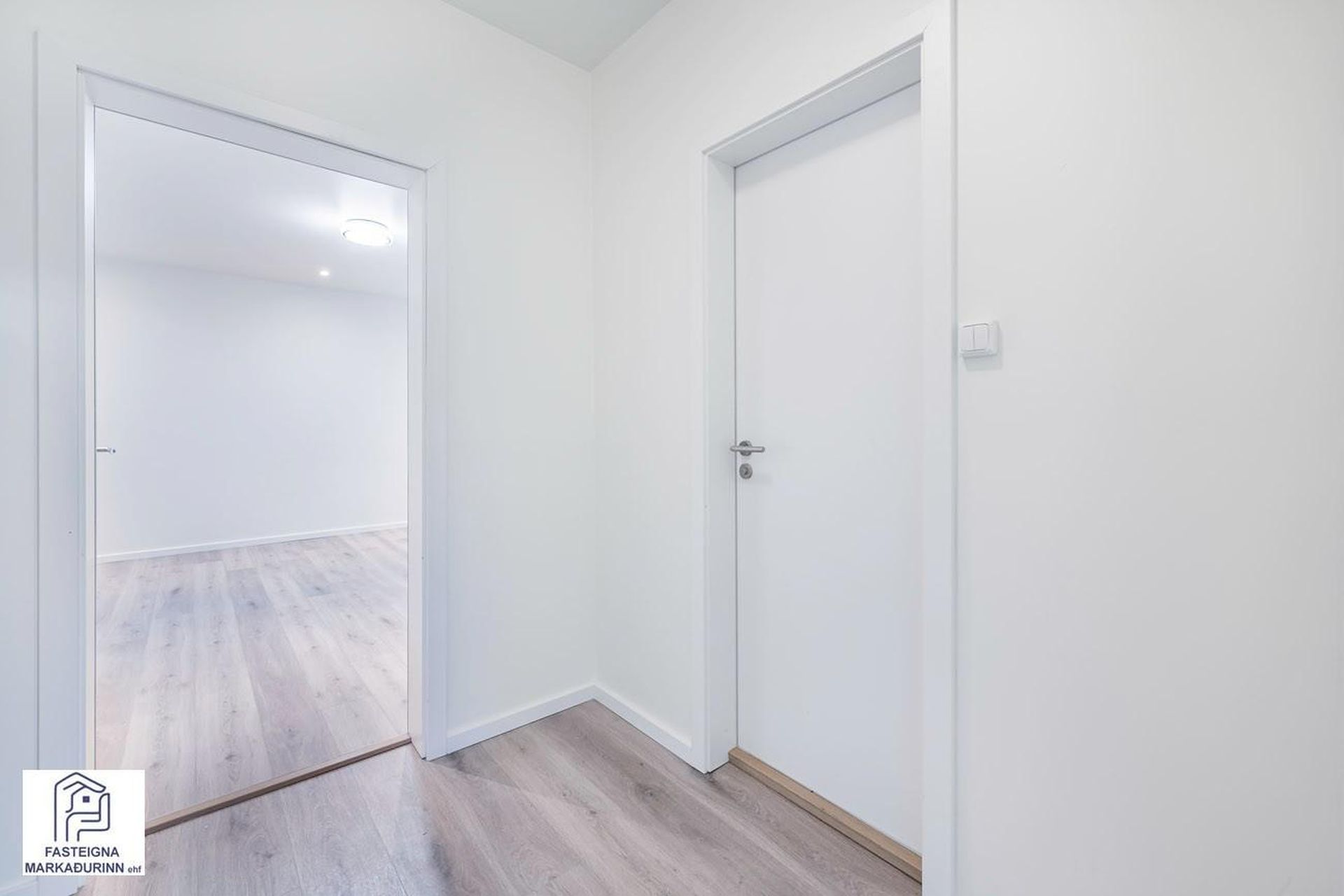 Bankastræti 6, 101 Reykjavík