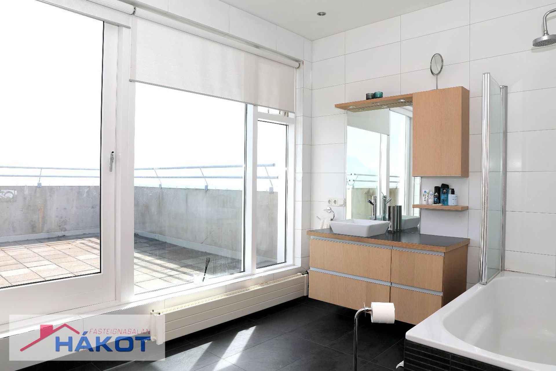 Stillholt 19 - 1001, 300 Akranes