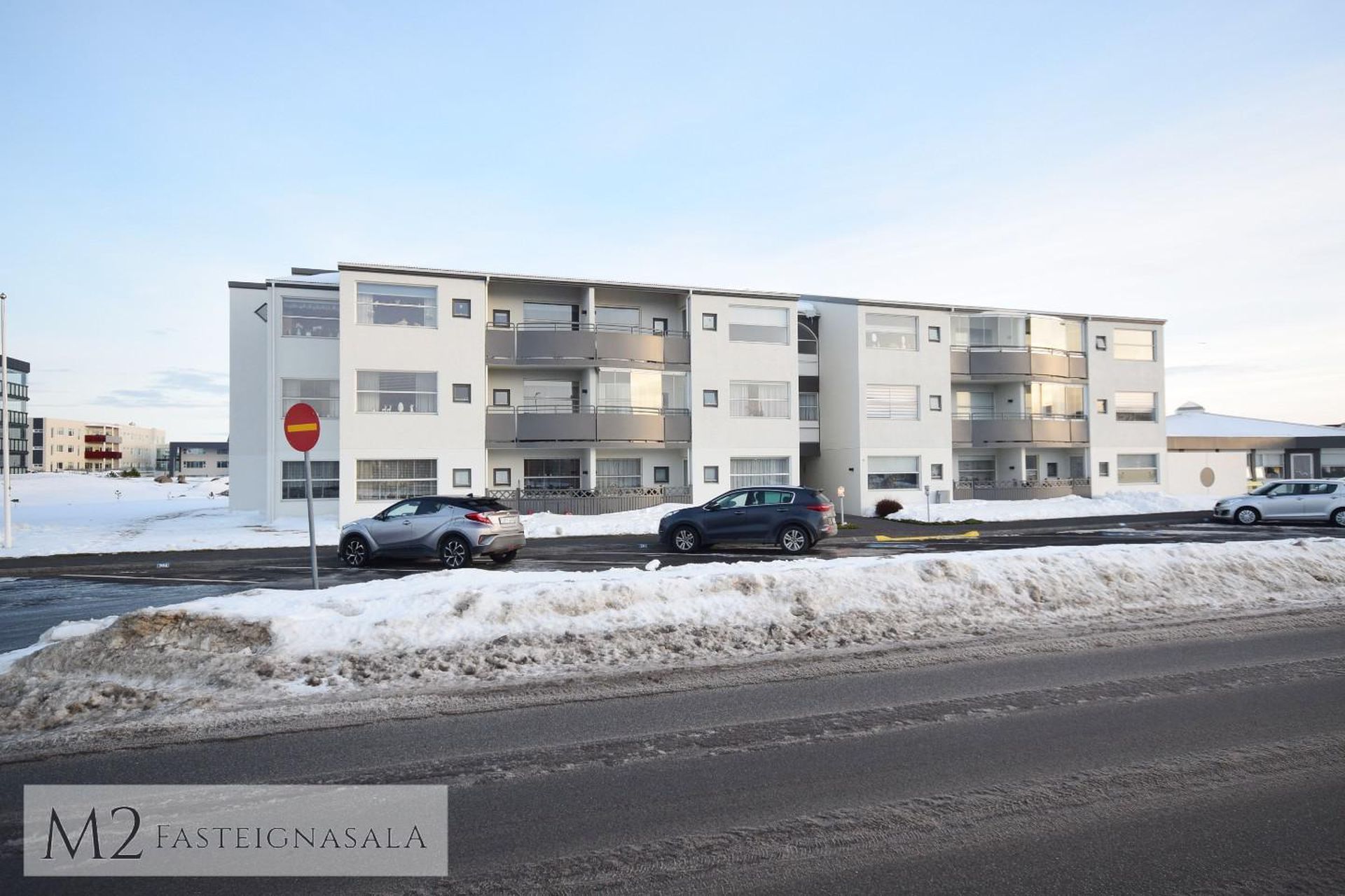 Vallarbraut 6, 260 Reykjanesbær