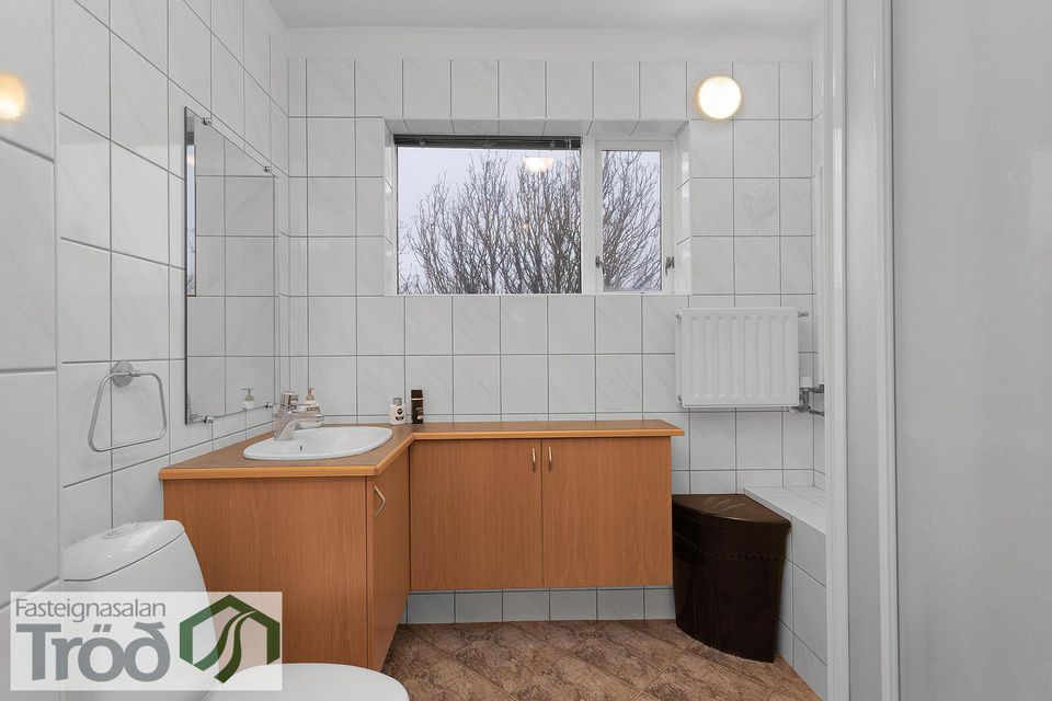Mávahlíð 11, 105 Reykjavík