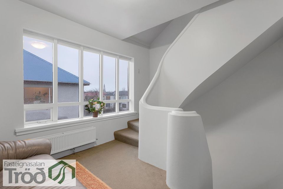Mávahlíð 11, 105 Reykjavík