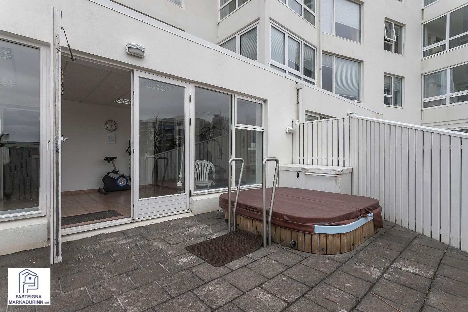 Sléttuvegur 17, 103 Reykjavík