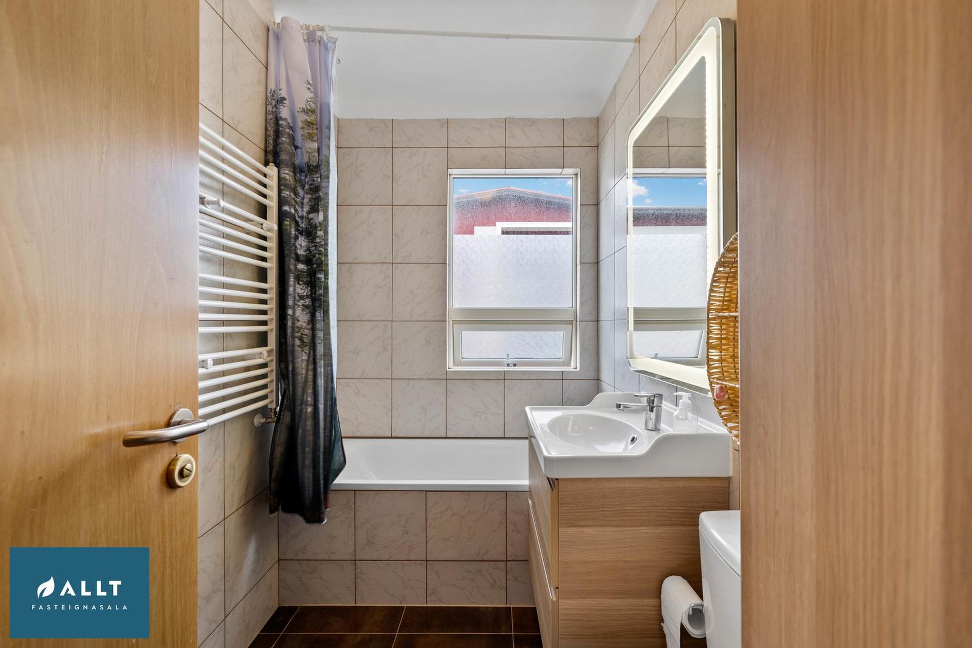 Hringbraut 59, 230 Reykjanesbær