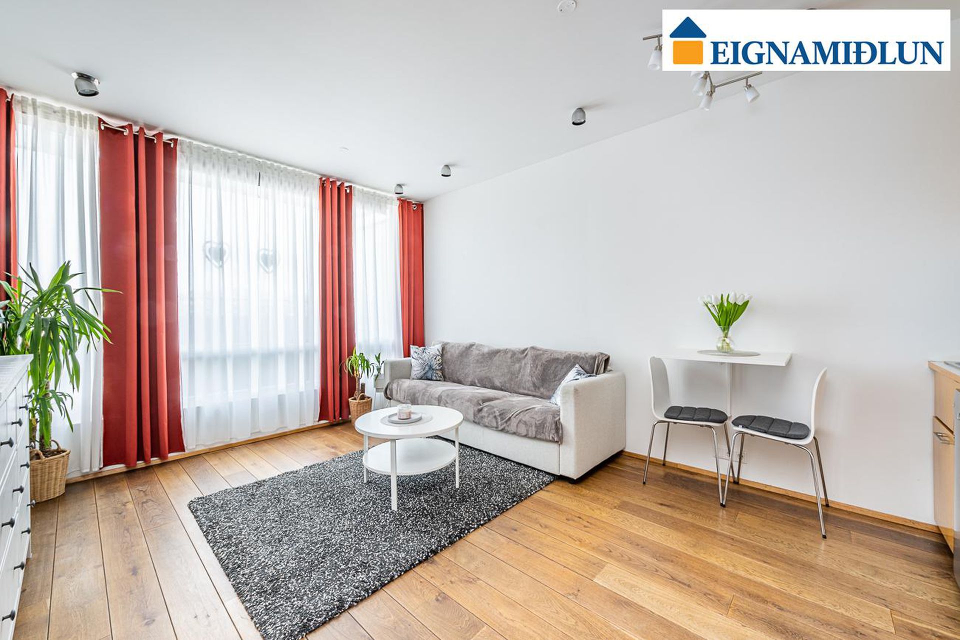 Laugavegur 86 86-94 - 0402, 101 Reykjavík