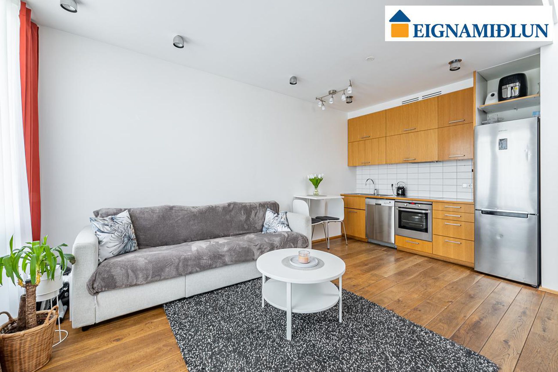 Laugavegur 86 86-94 - 0402, 101 Reykjavík