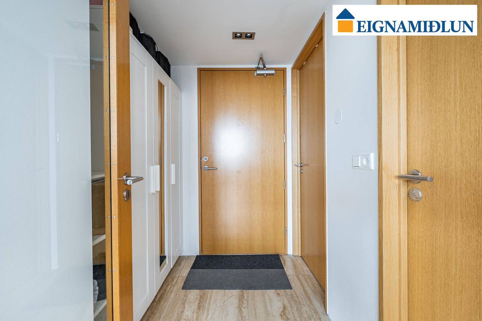 Laugavegur 86 86-94 - 0402, 101 Reykjavík