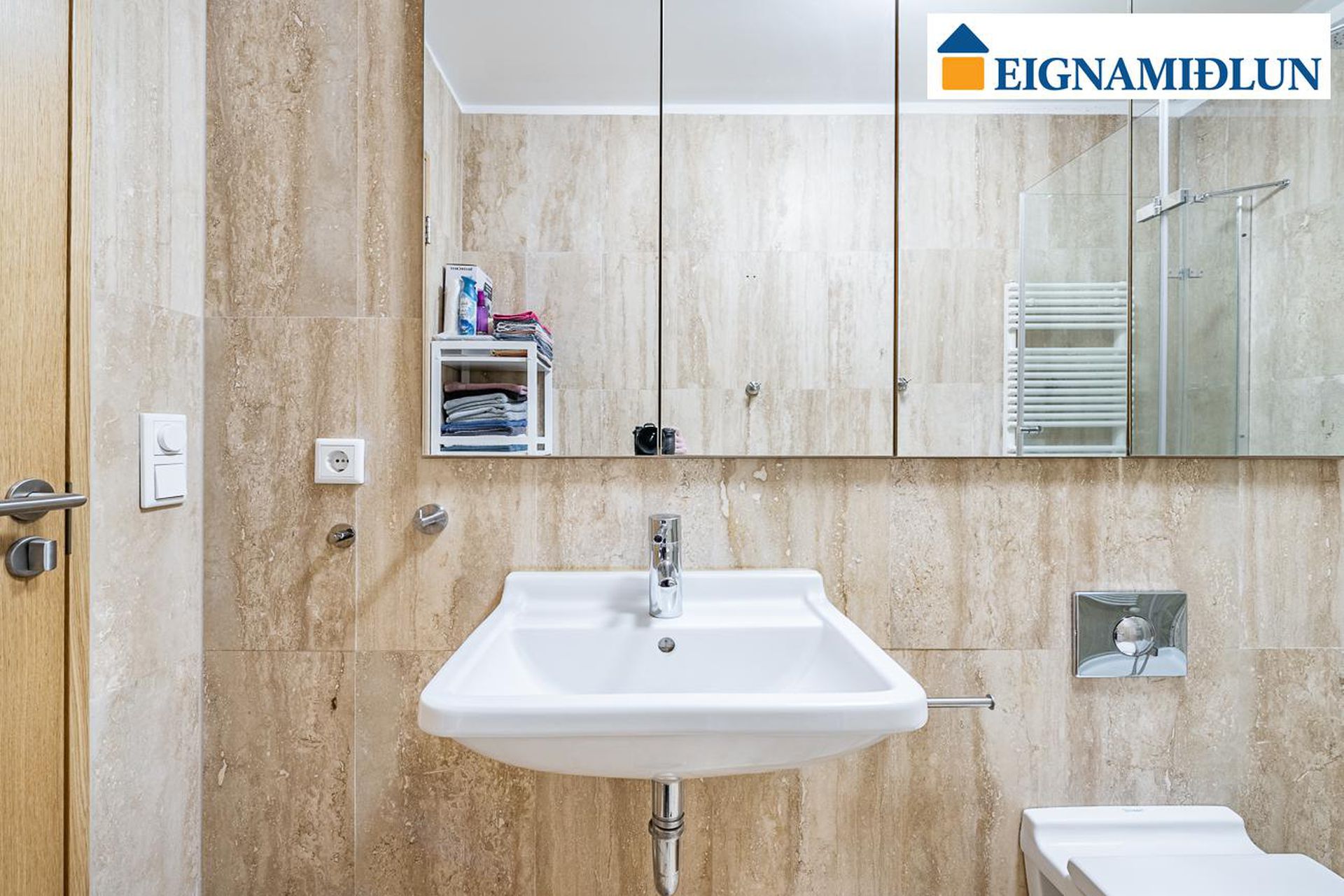 Laugavegur 86 86-94 - 0402, 101 Reykjavík