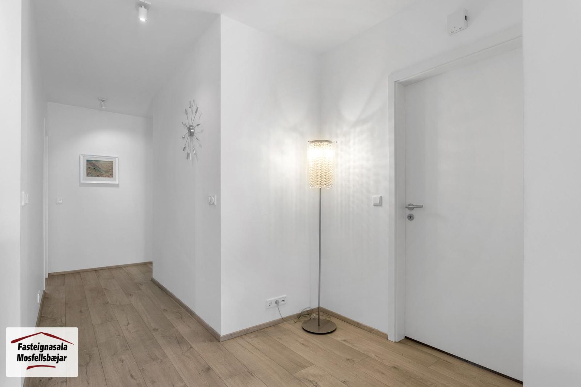 Uglugata 4, 270 Mosfellsbær
