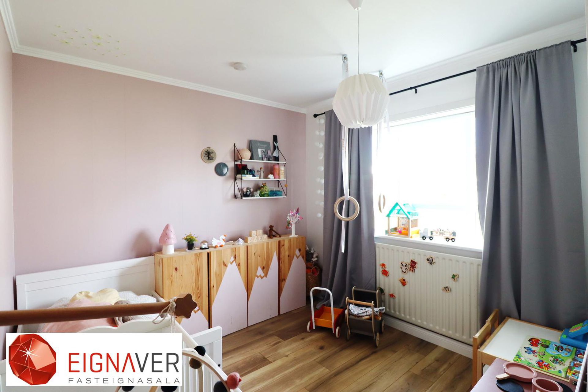 Hrafnagilsstræti 28, 600 Akureyri
