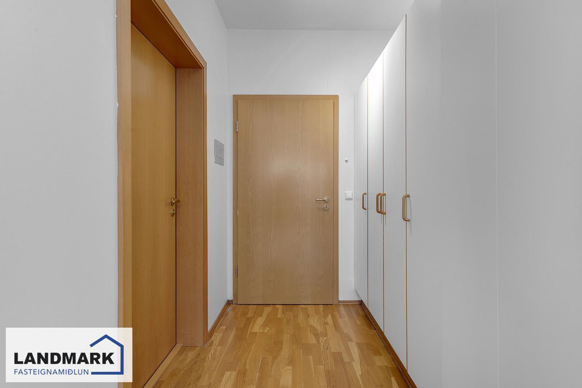 Sléttuvegur 17, 103 Reykjavík