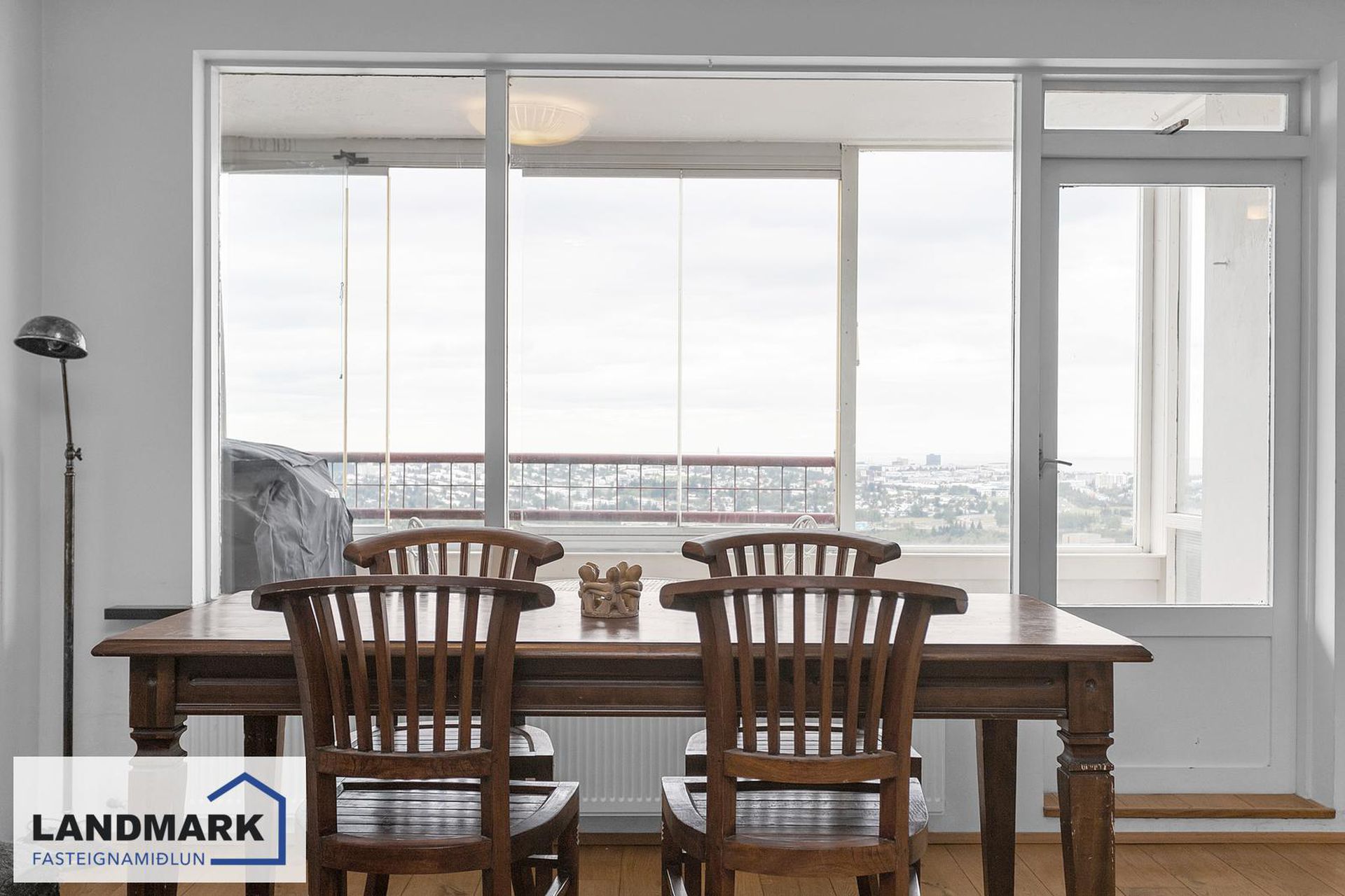 Dúfnahólar 4, 111 Reykjavík