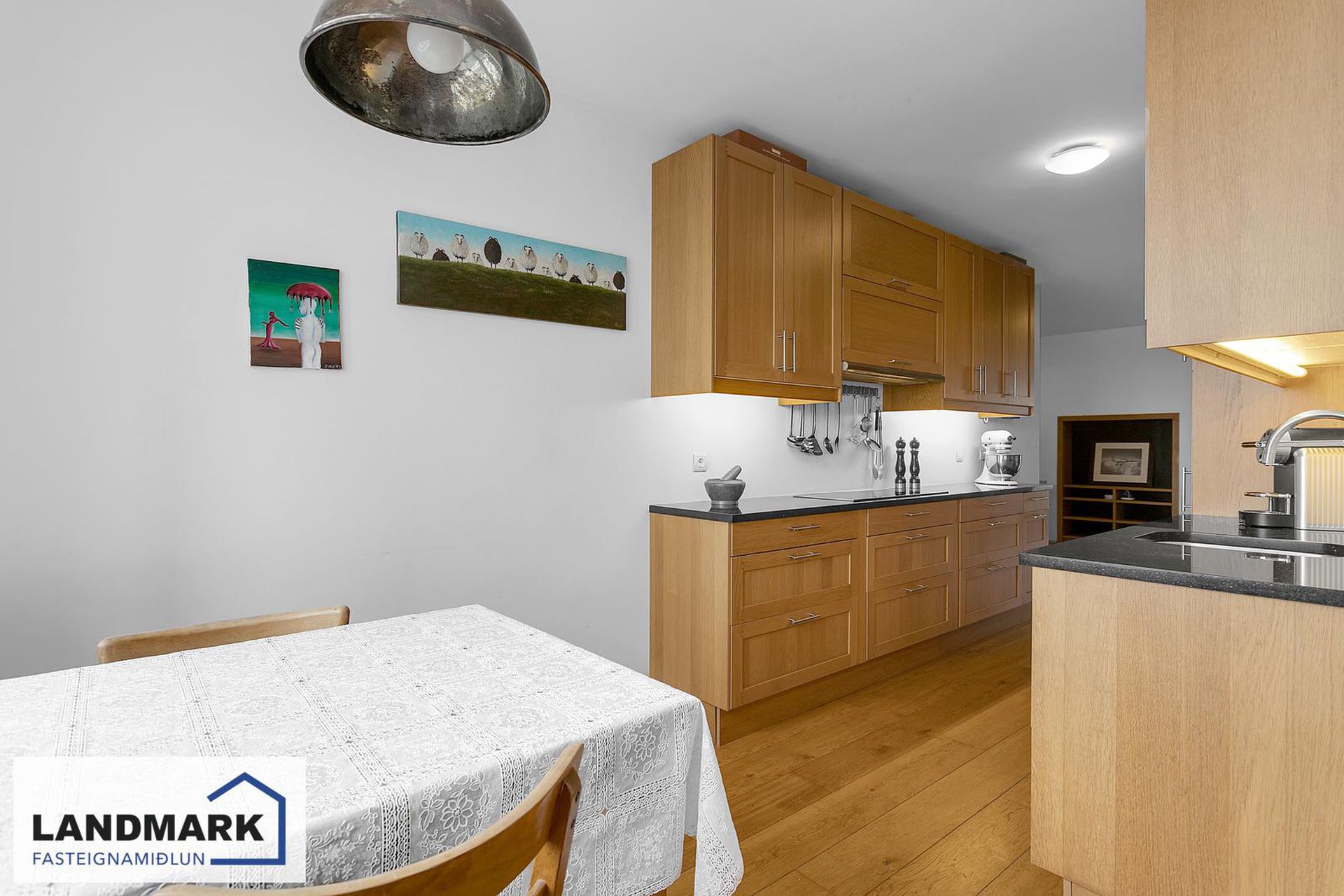 Dúfnahólar 4, 111 Reykjavík