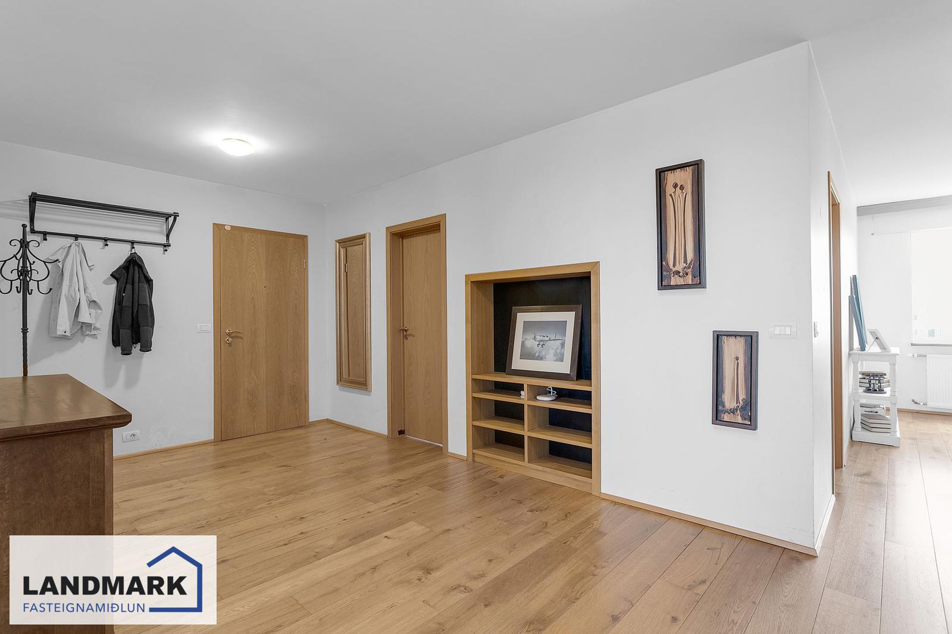 Dúfnahólar 4, 111 Reykjavík