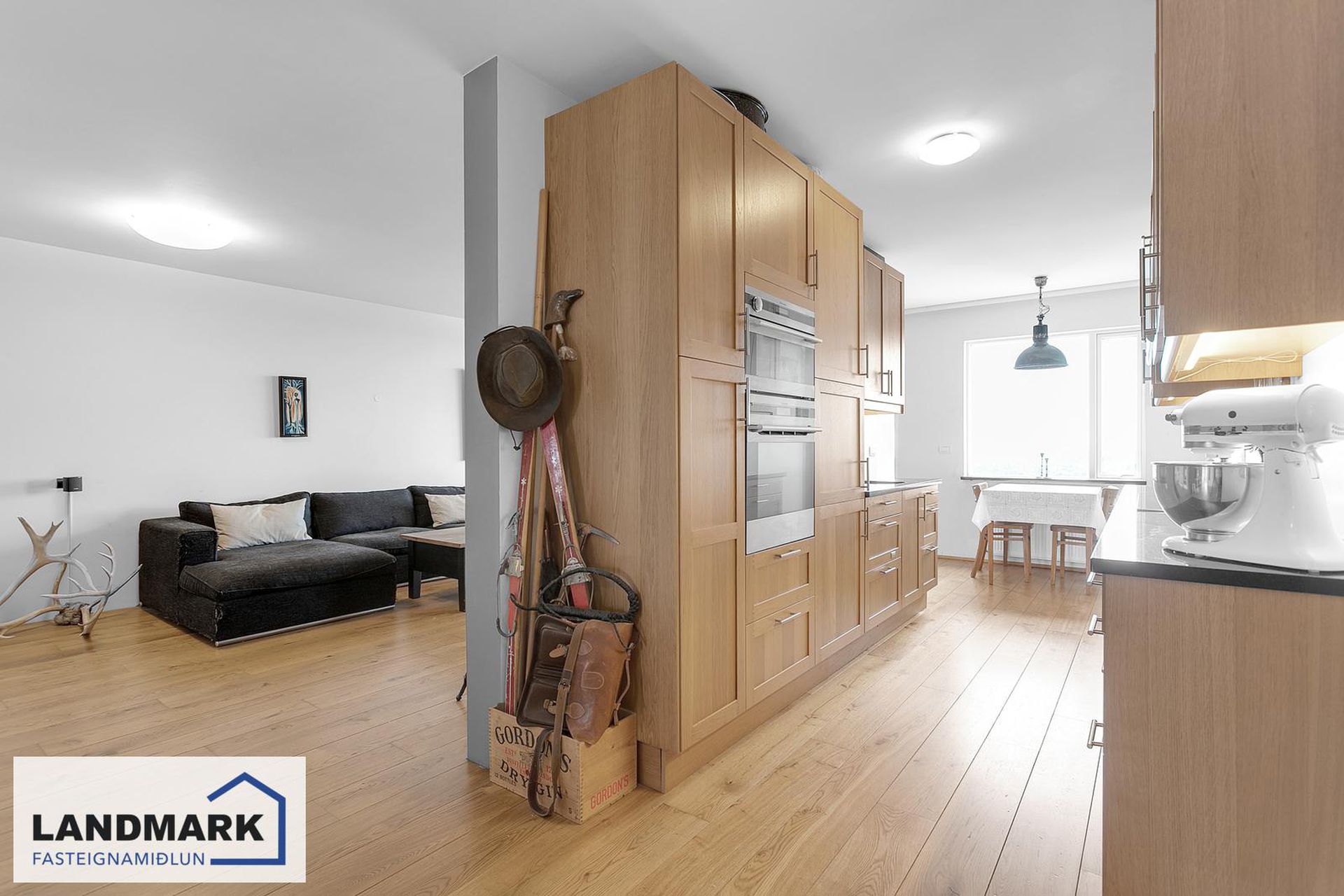 Dúfnahólar 4, 111 Reykjavík