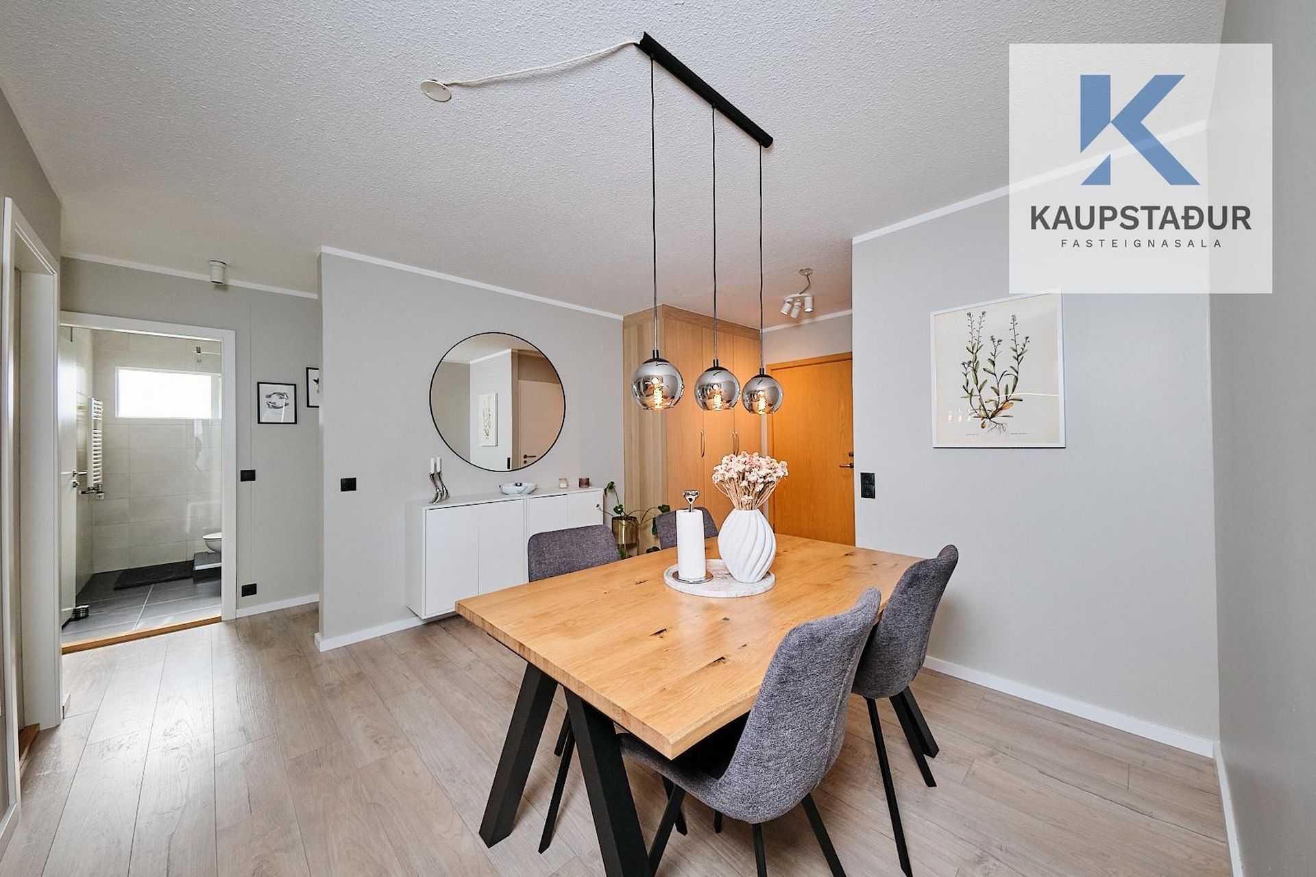 Vallarás 5 - 0206, 110 Reykjavík