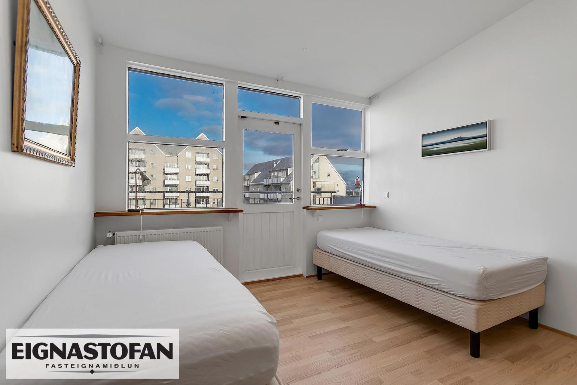 Hverfisgata 105, 101 Reykjavík
