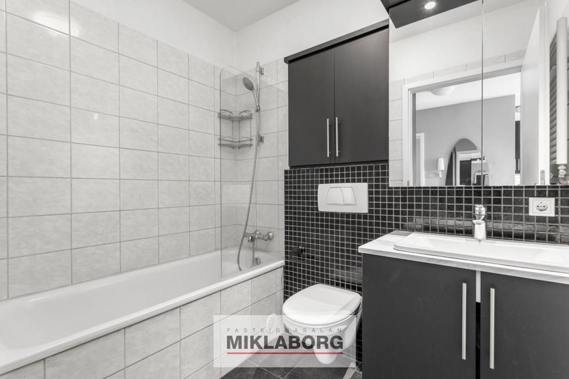 Álfkonuhvarf 39, 203 Kópavogur